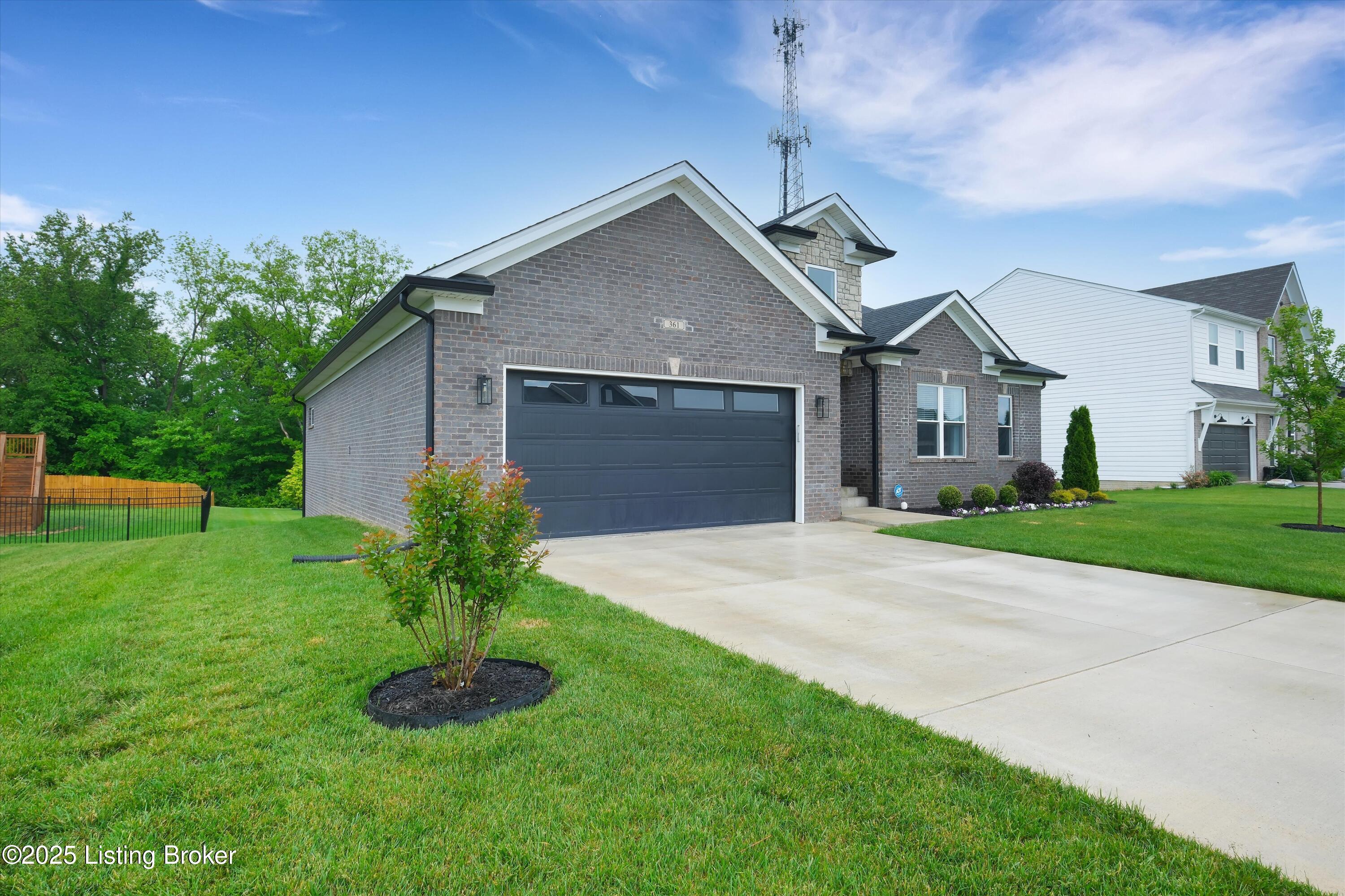 361 Williamsburg Dr