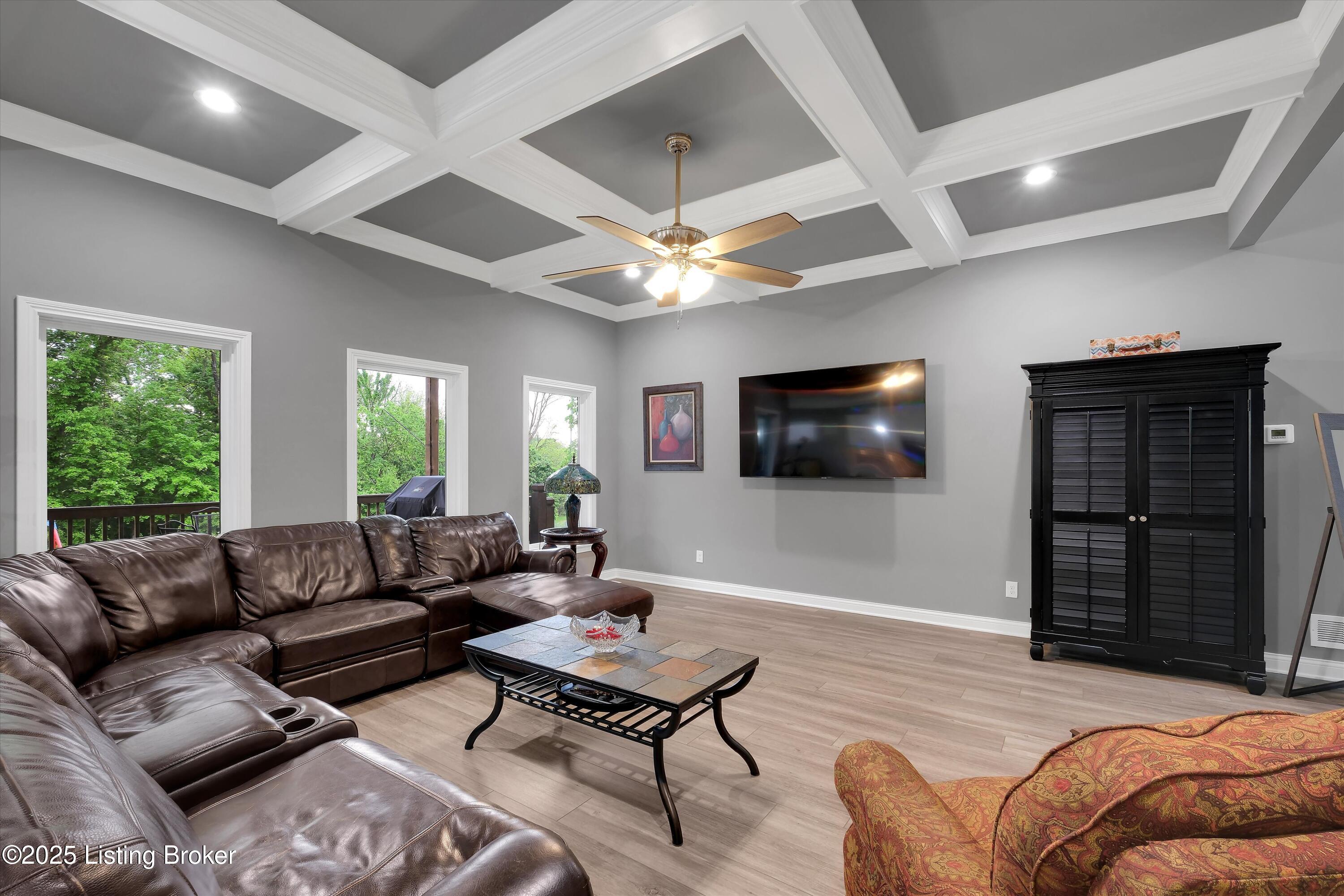 361 Williamsburg Dr