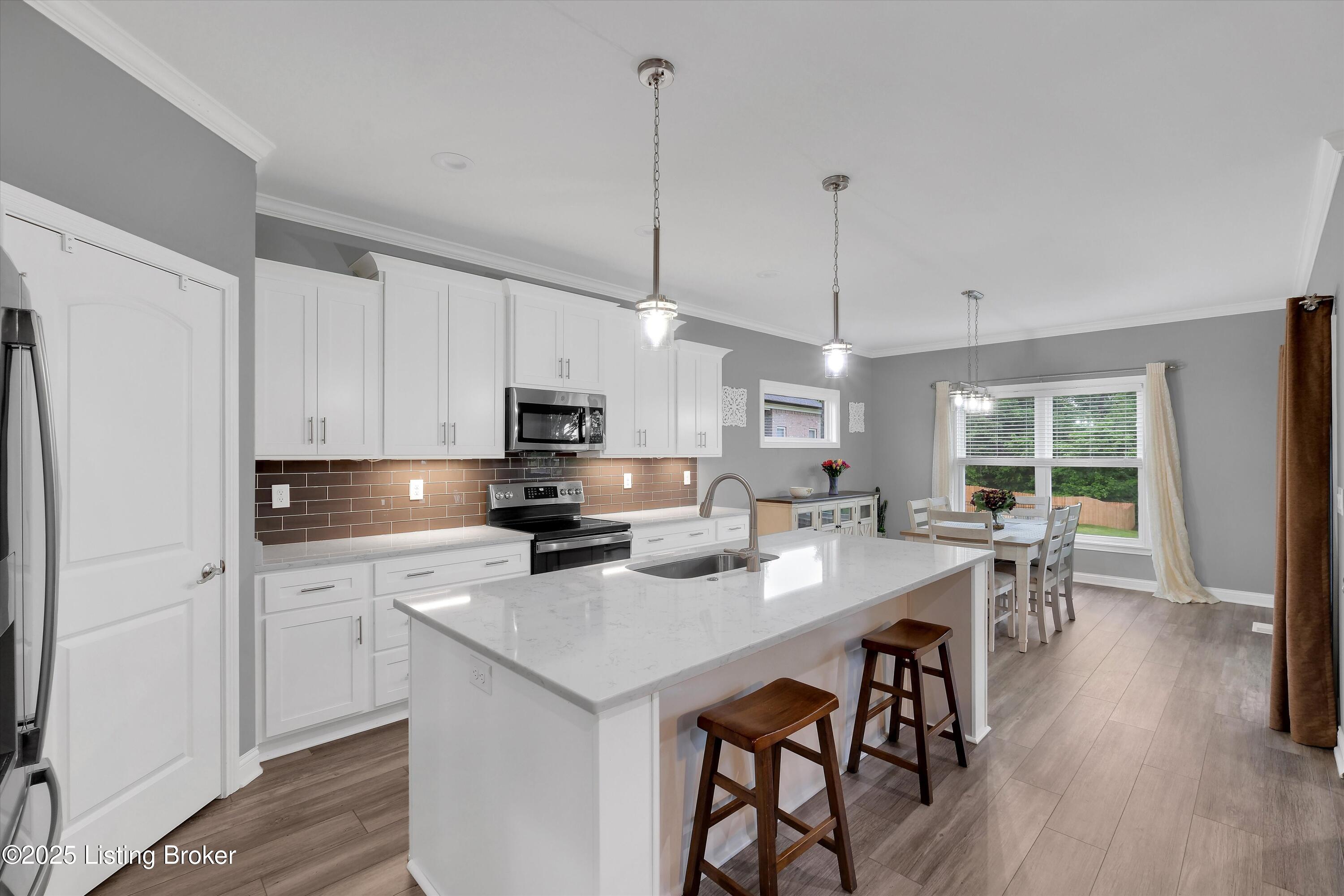 361 Williamsburg Dr