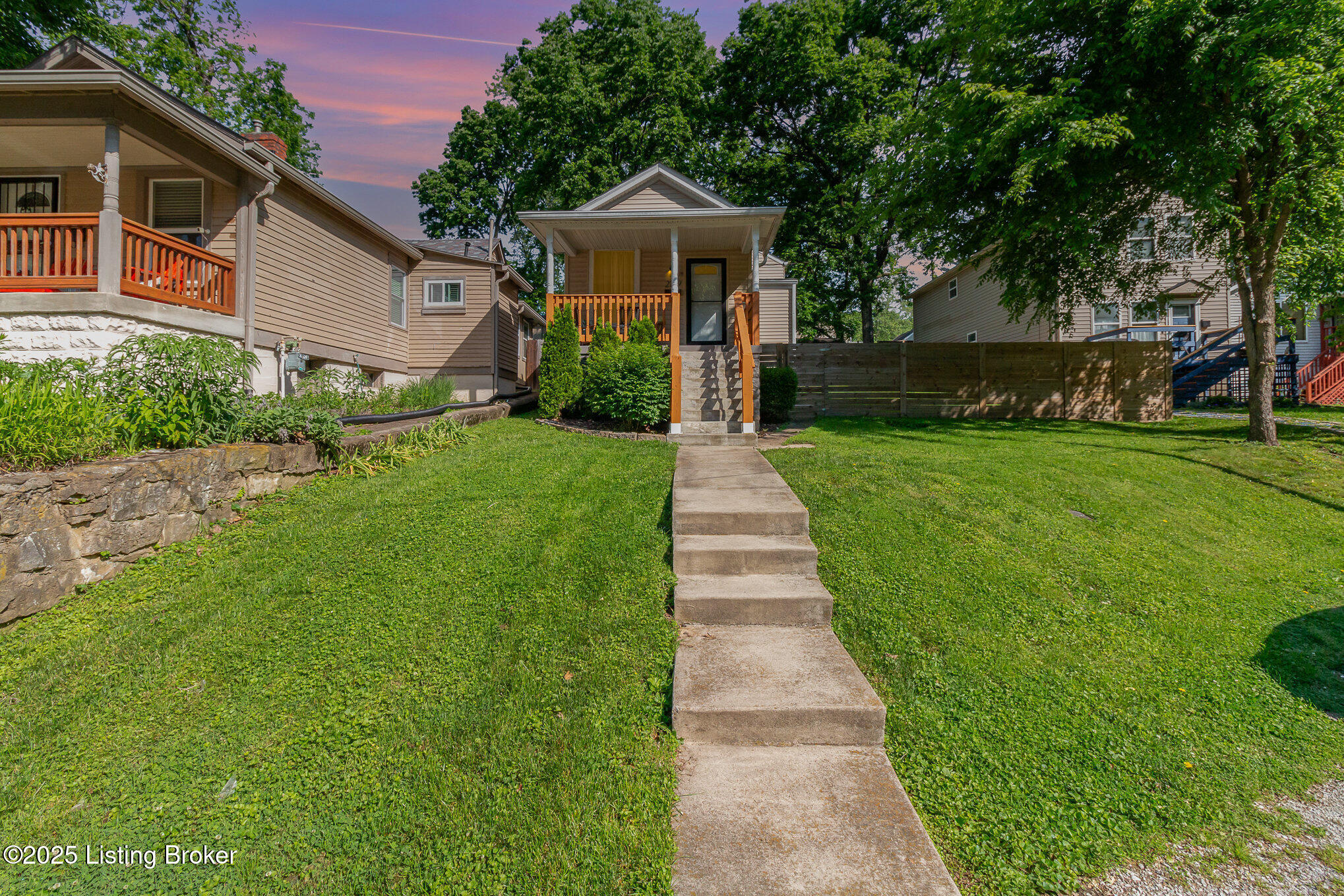 2719 Chickasaw Ave