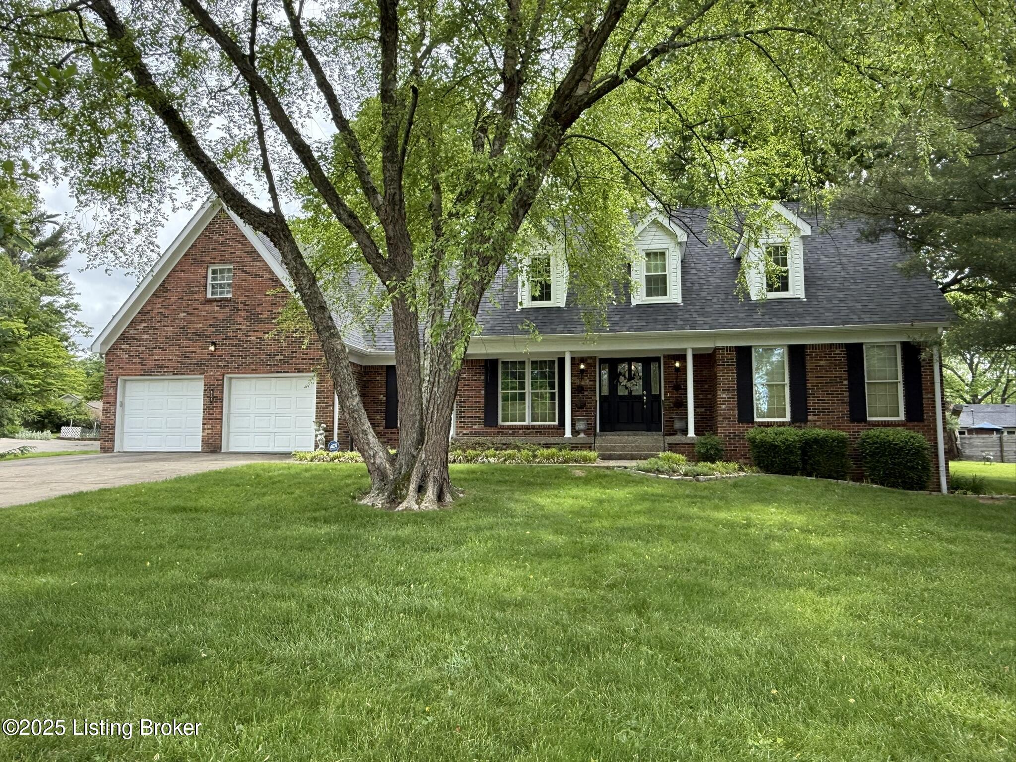933 Miller Ave