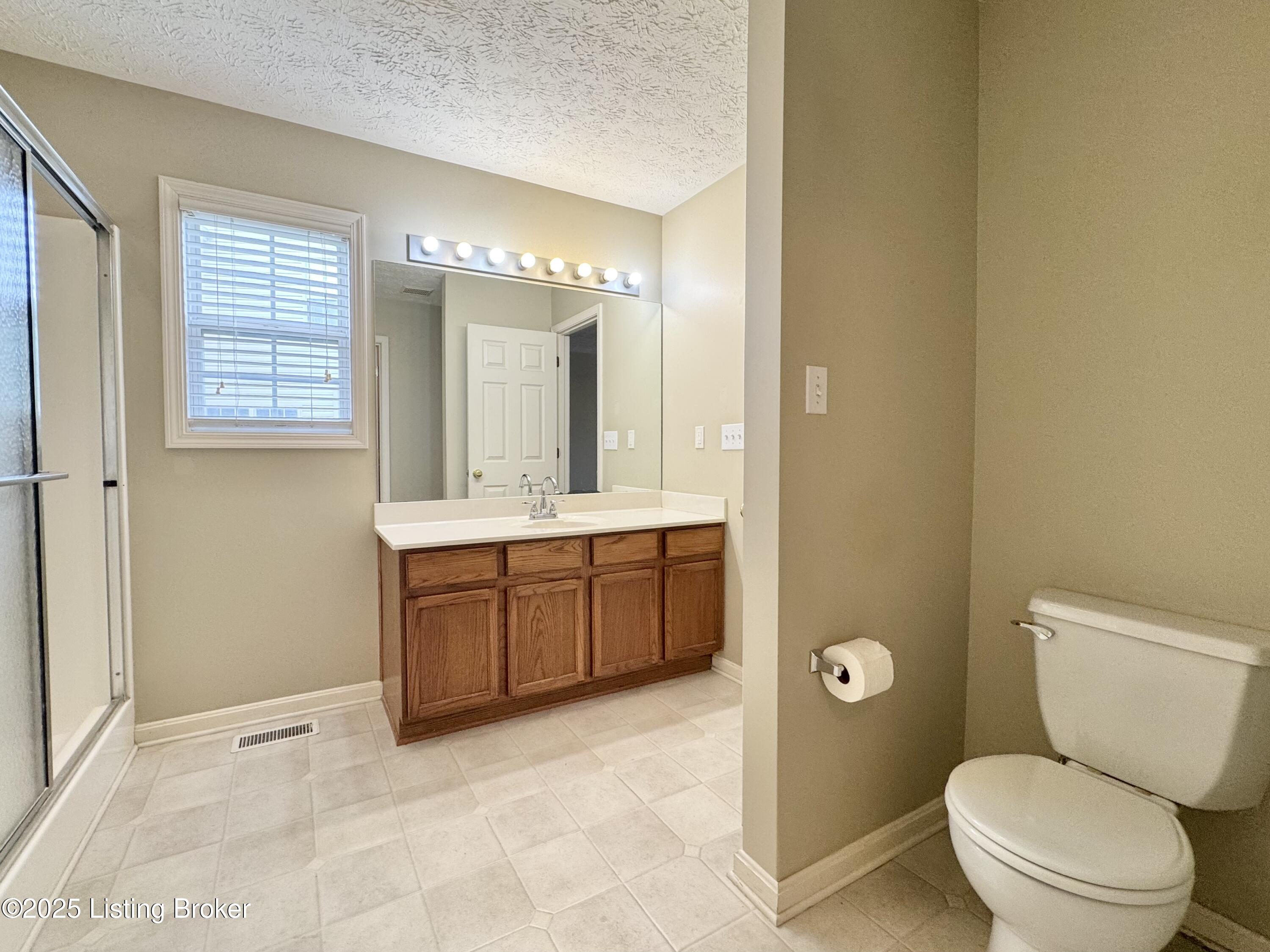 10923 Collington Dr