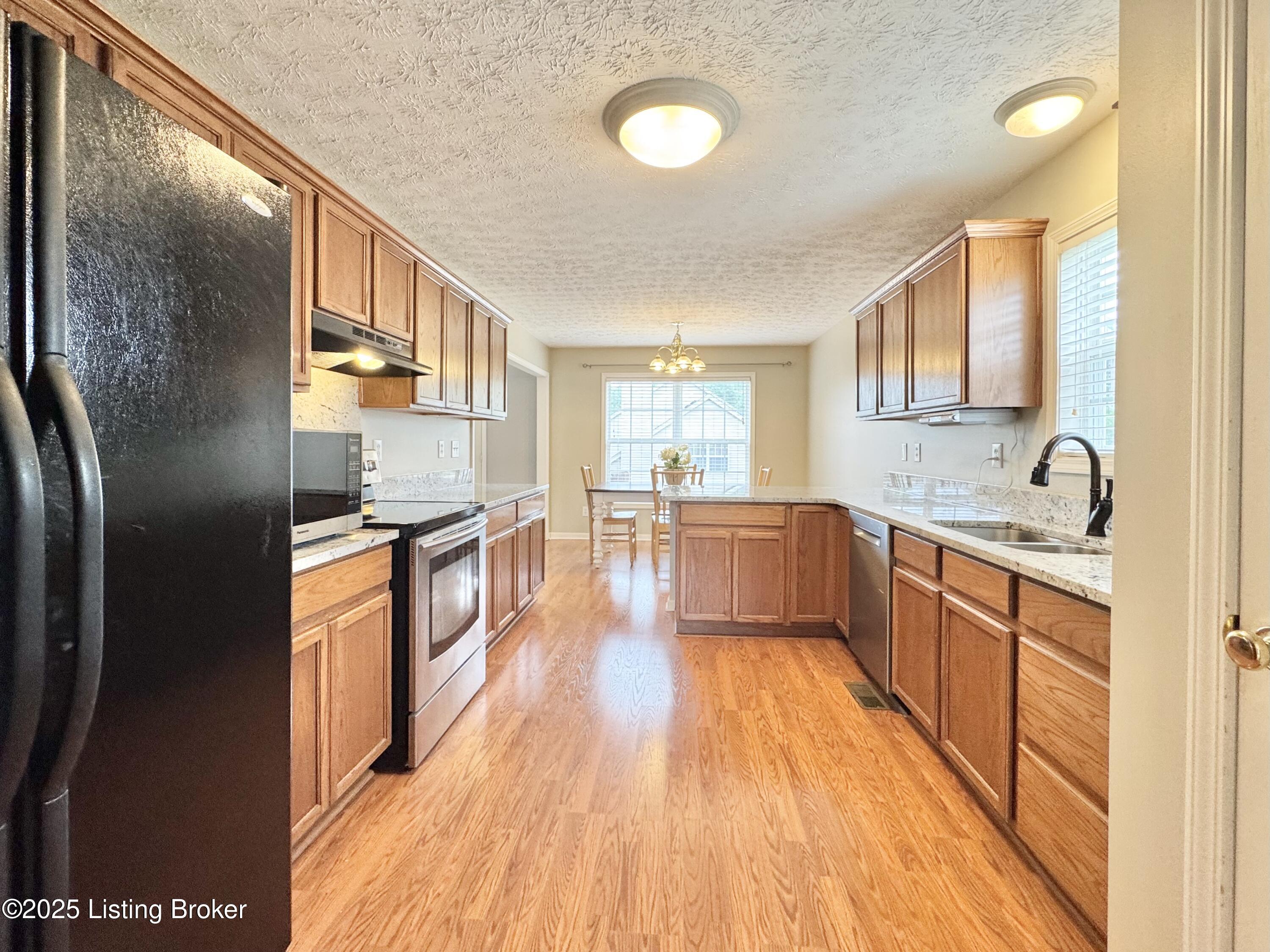 10923 Collington Dr