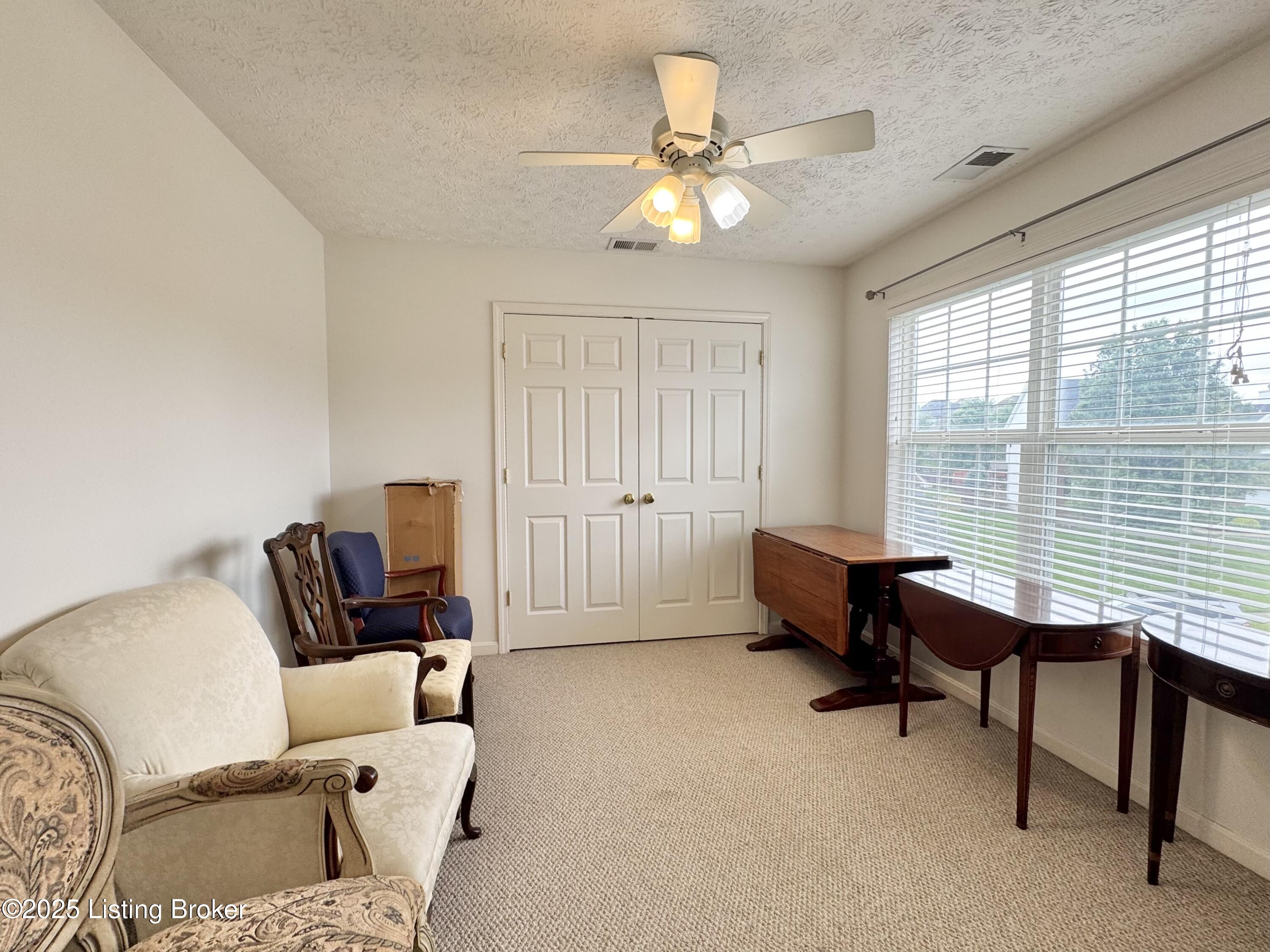10923 Collington Dr