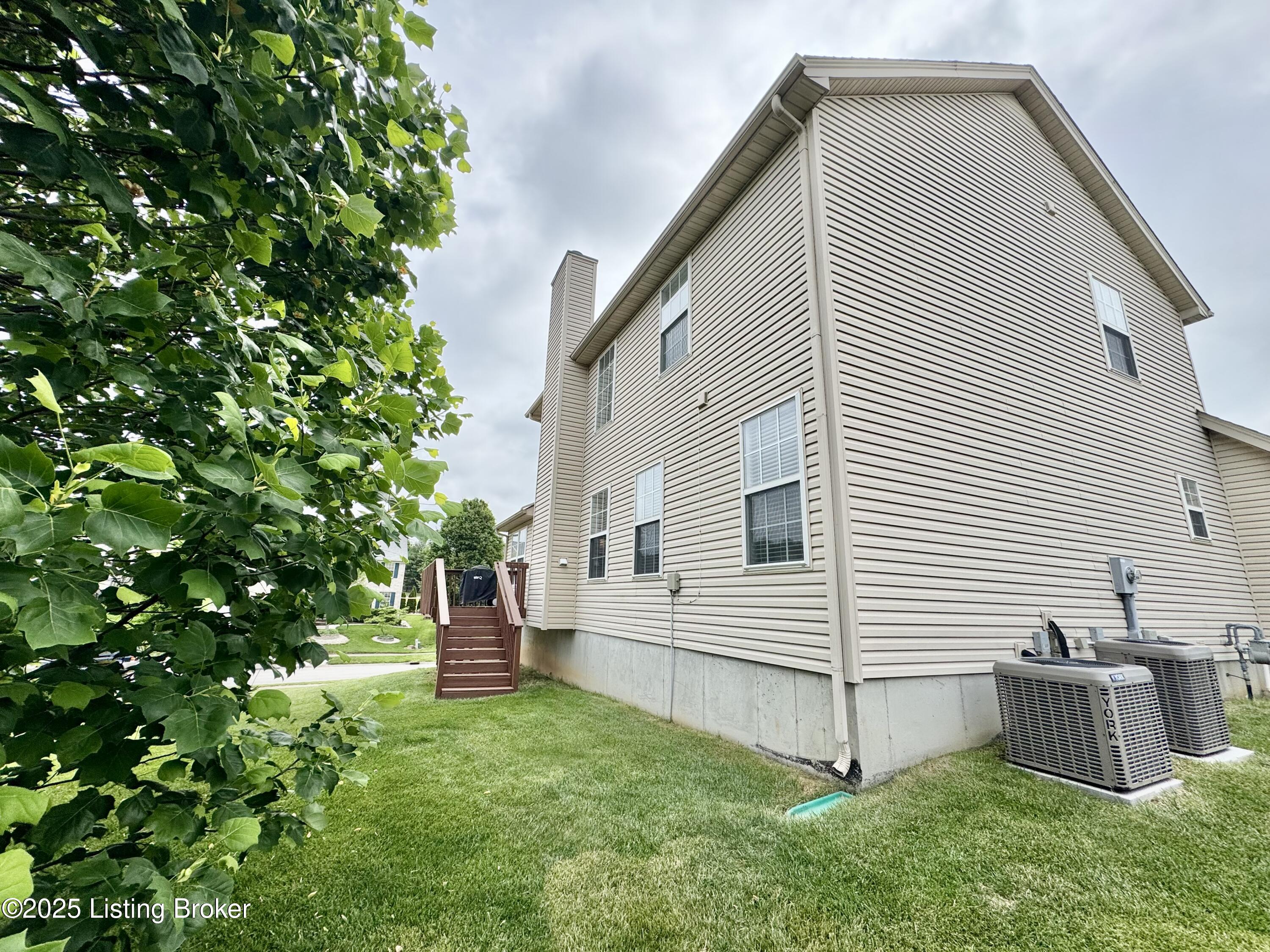 10923 Collington Dr