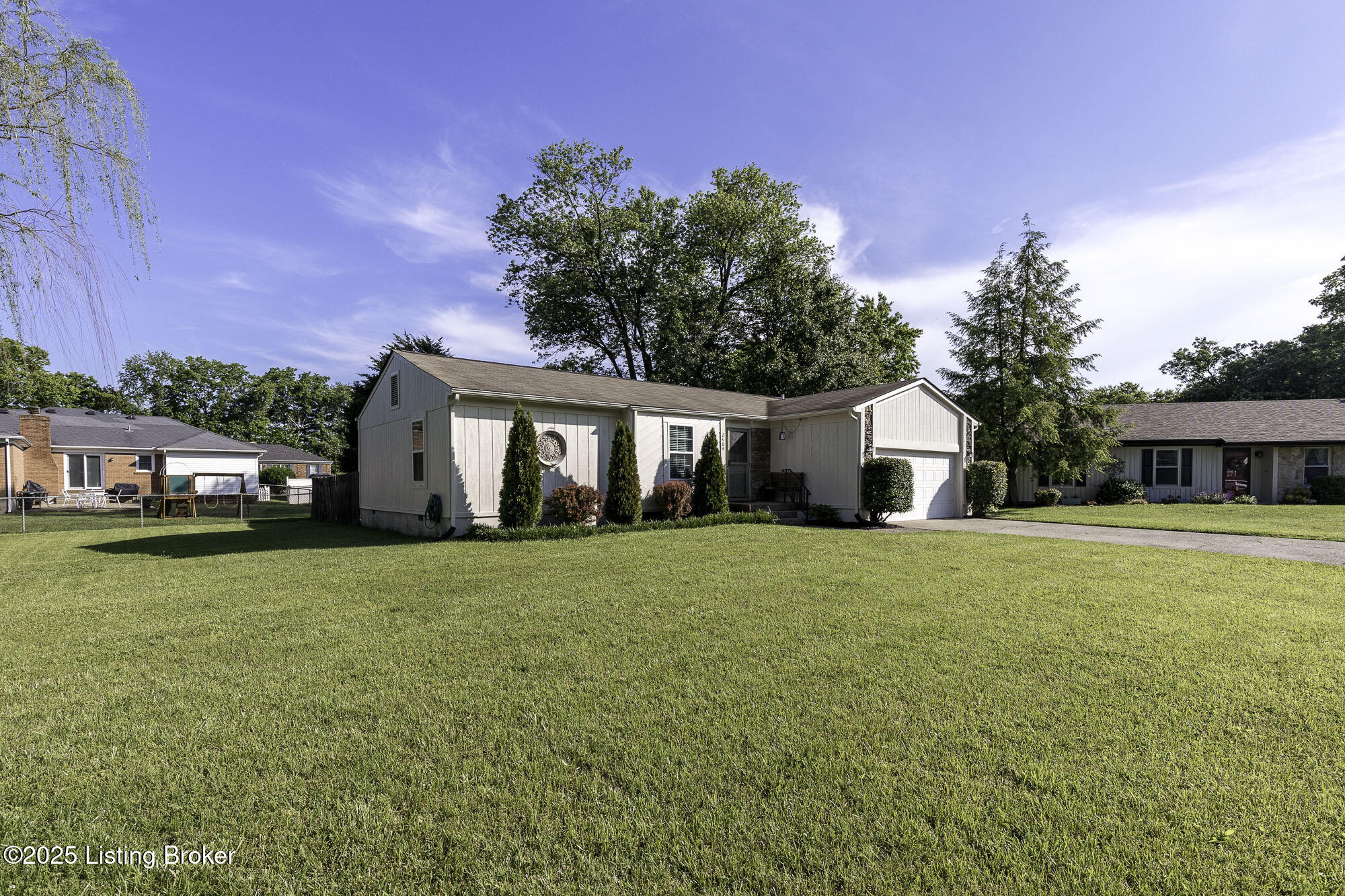 2404 Ruth Haven Ct