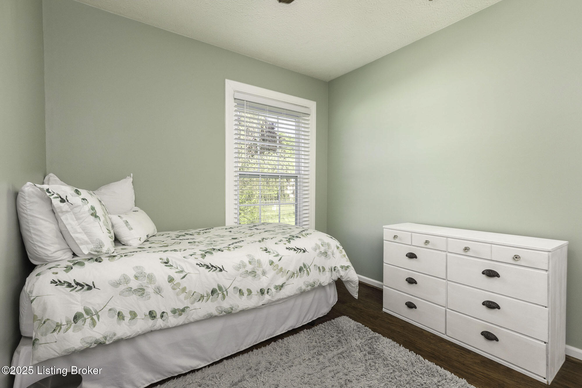 2404 Ruth Haven Ct