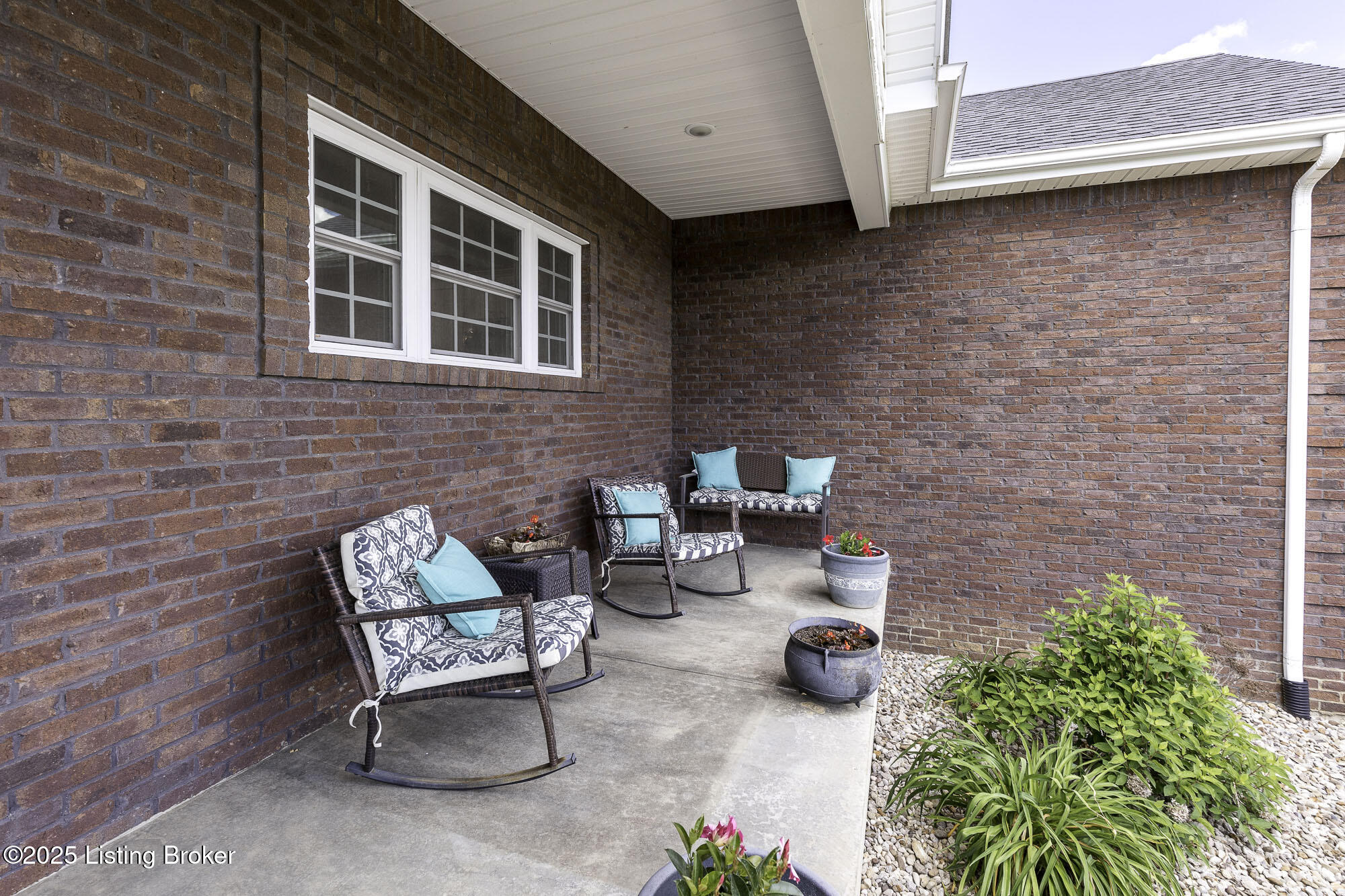 188 Wakefield Dr