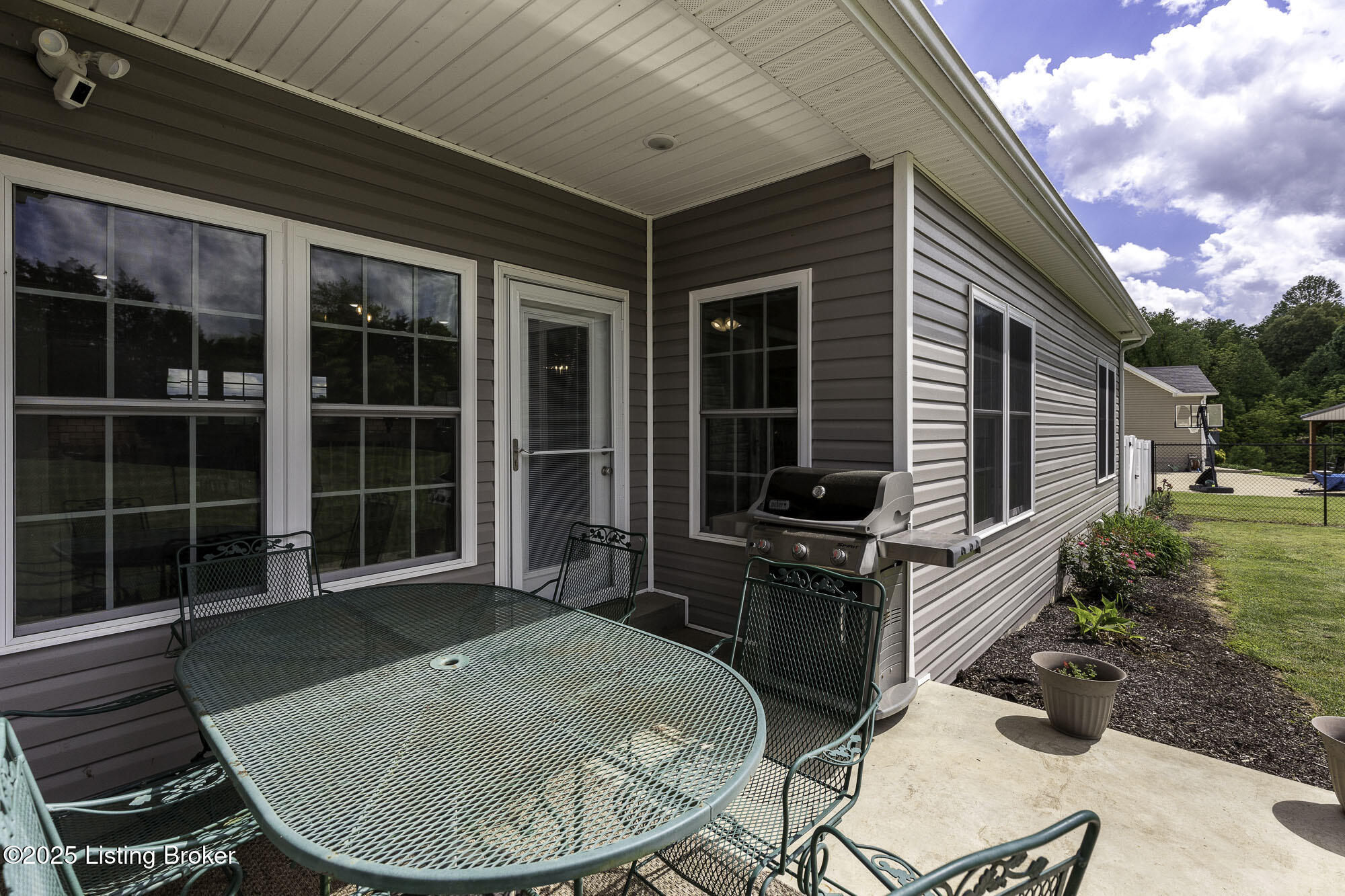 188 Wakefield Dr