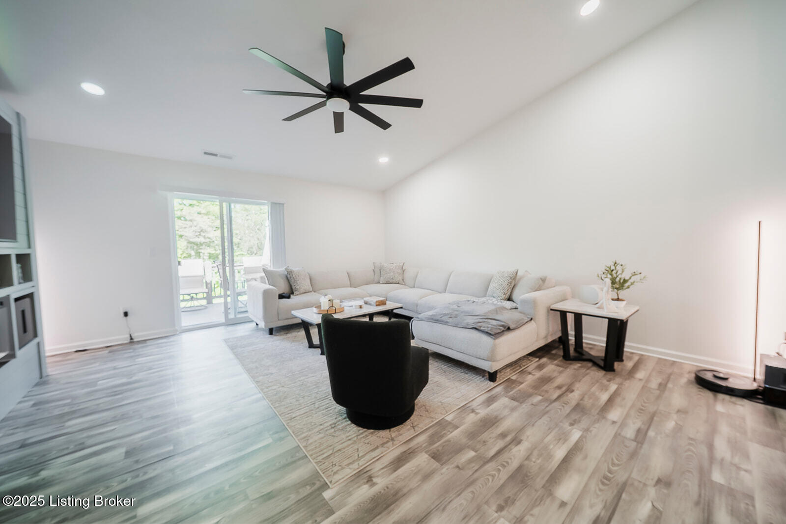 8633 Warbler Branch Way