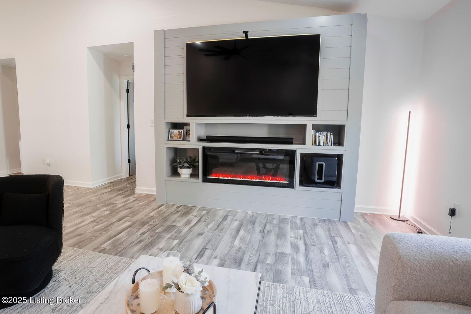 8633 Warbler Branch Way