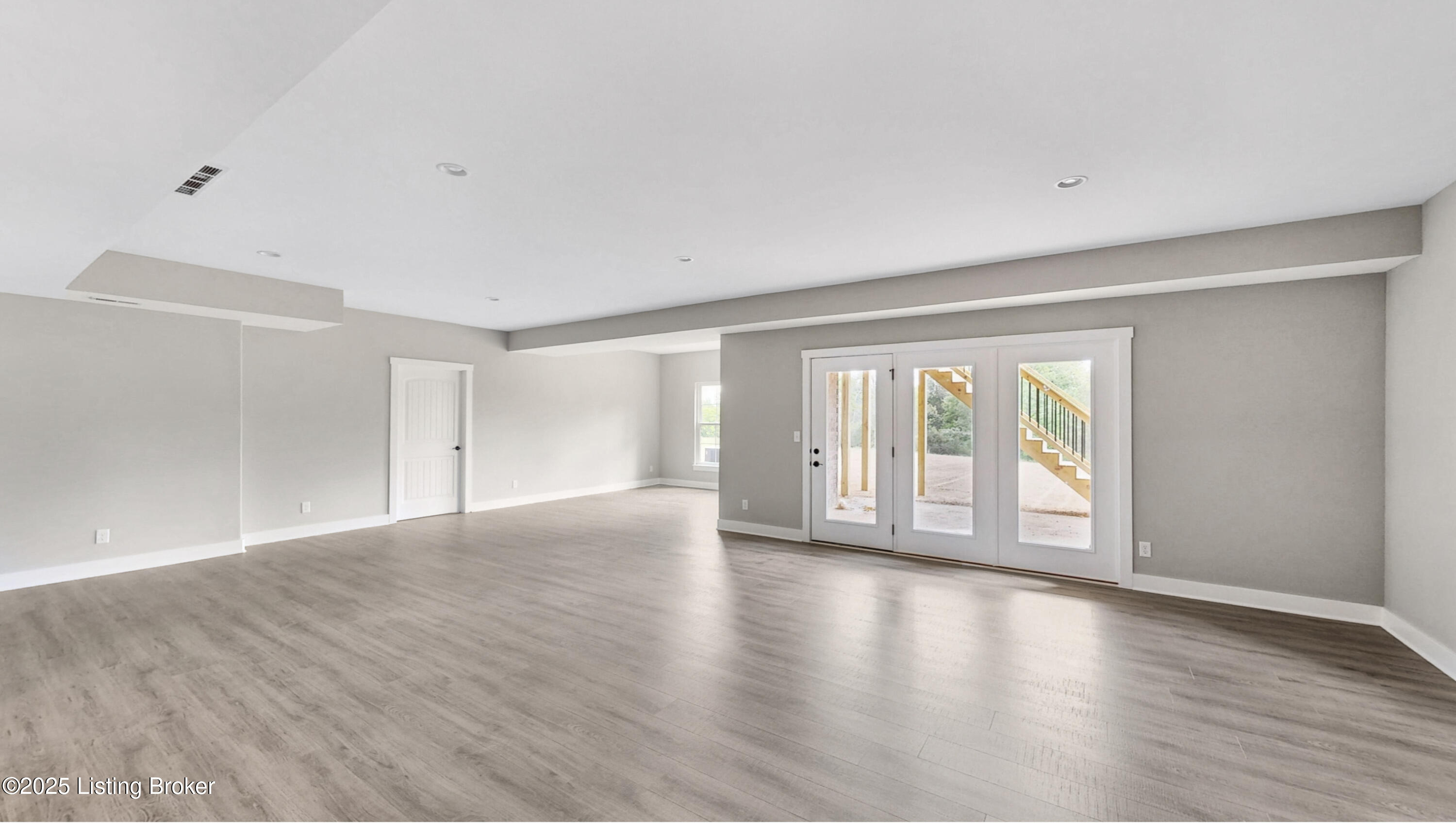 27 Dalton Dr