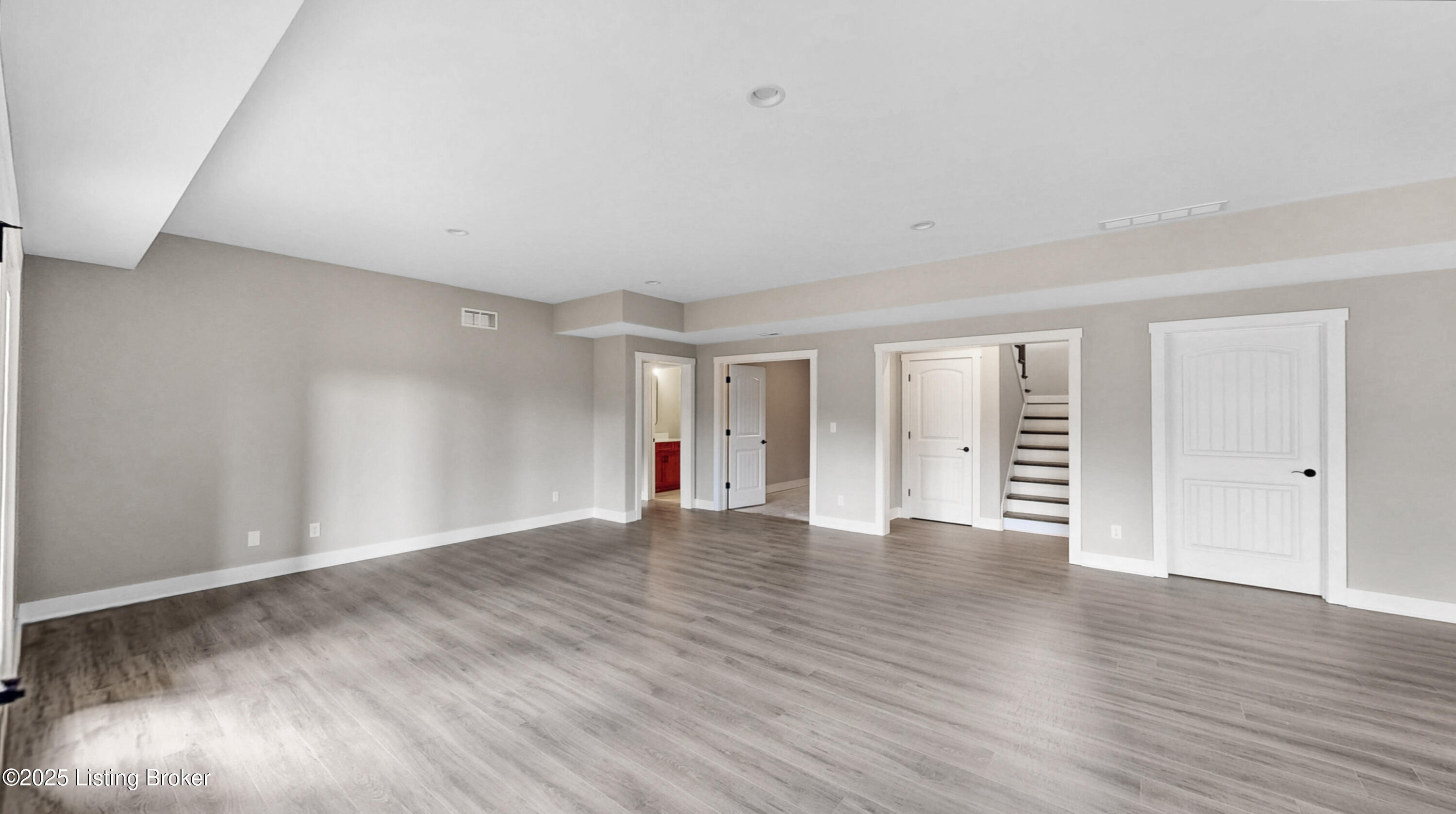 27 Dalton Dr