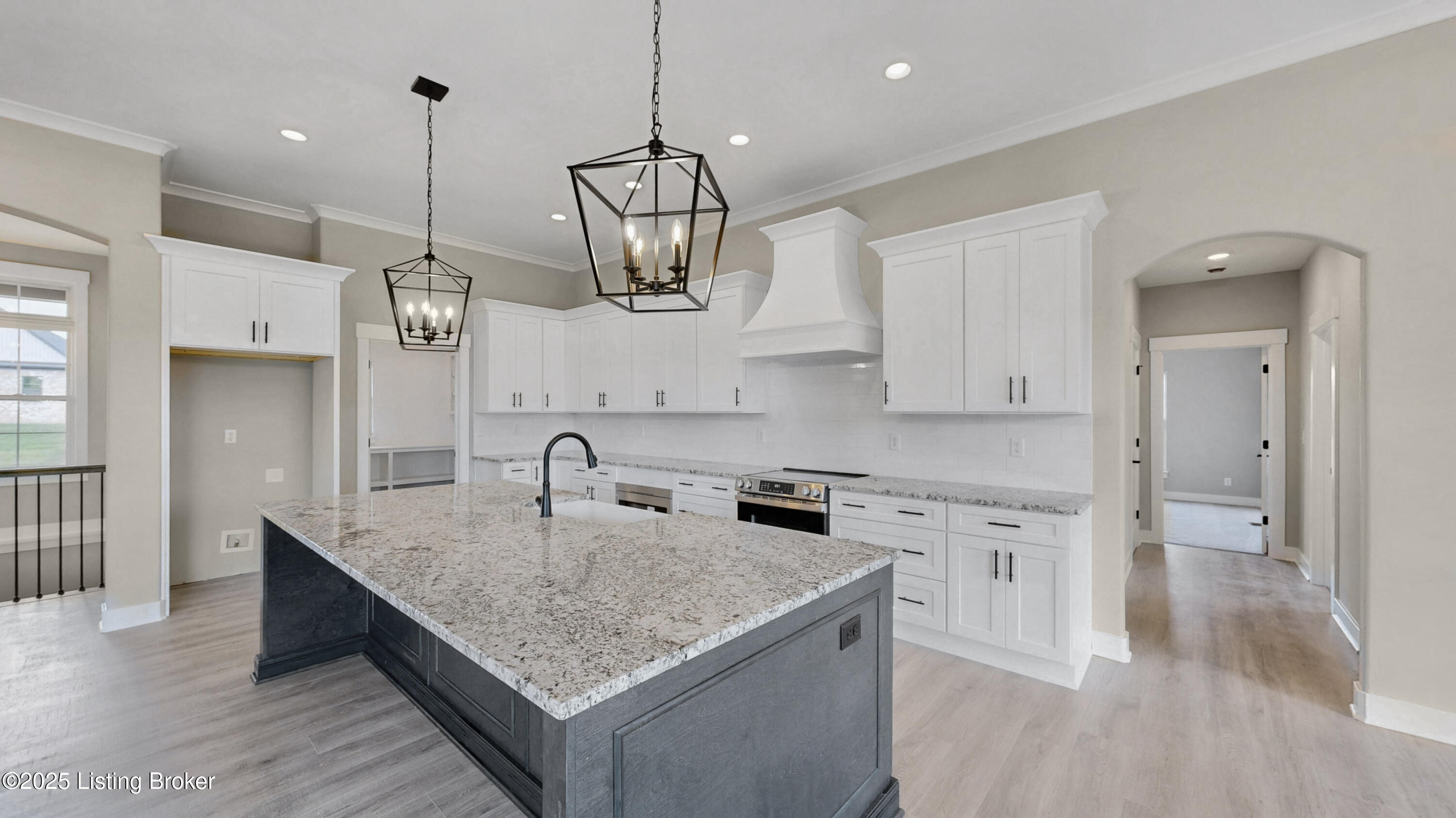 27 Dalton Dr