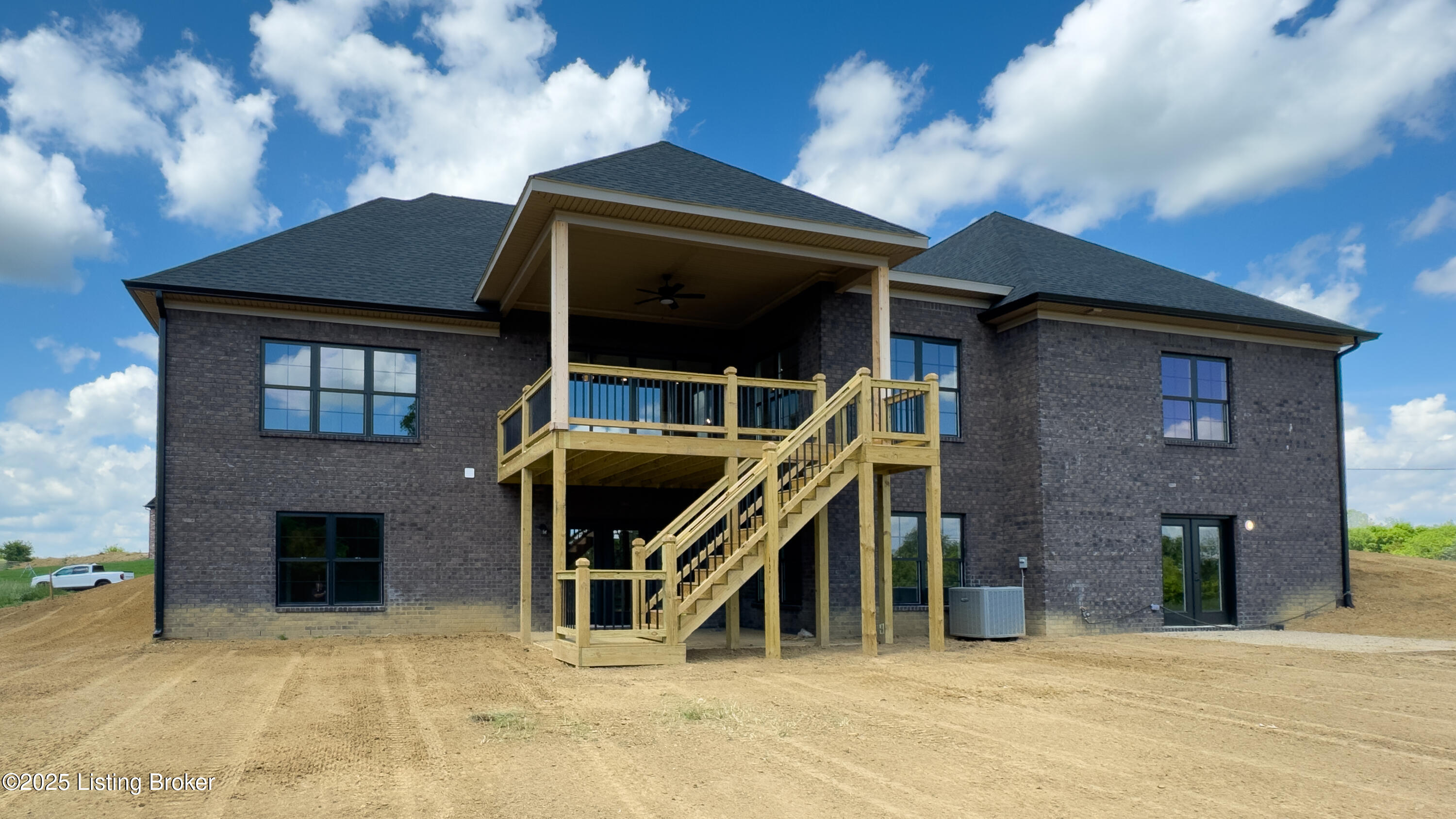 27 Dalton Dr