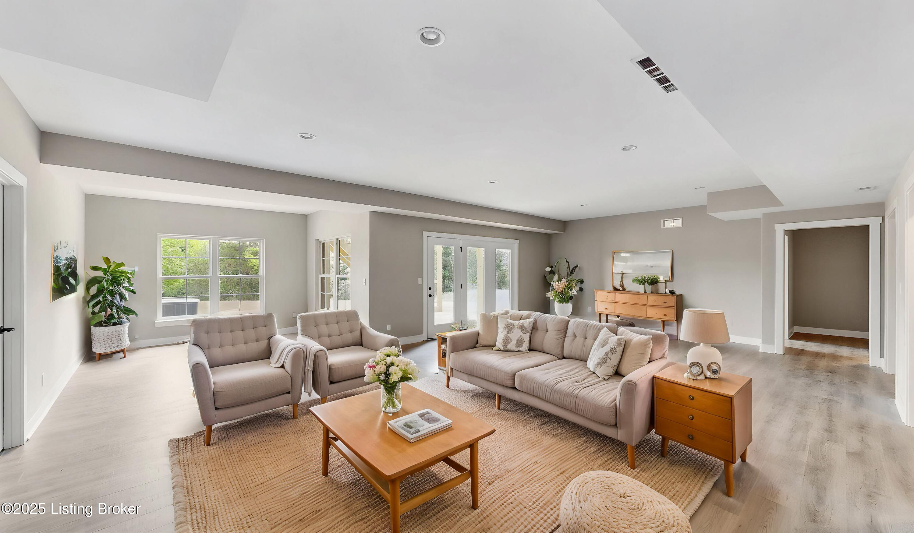 27 Dalton Dr