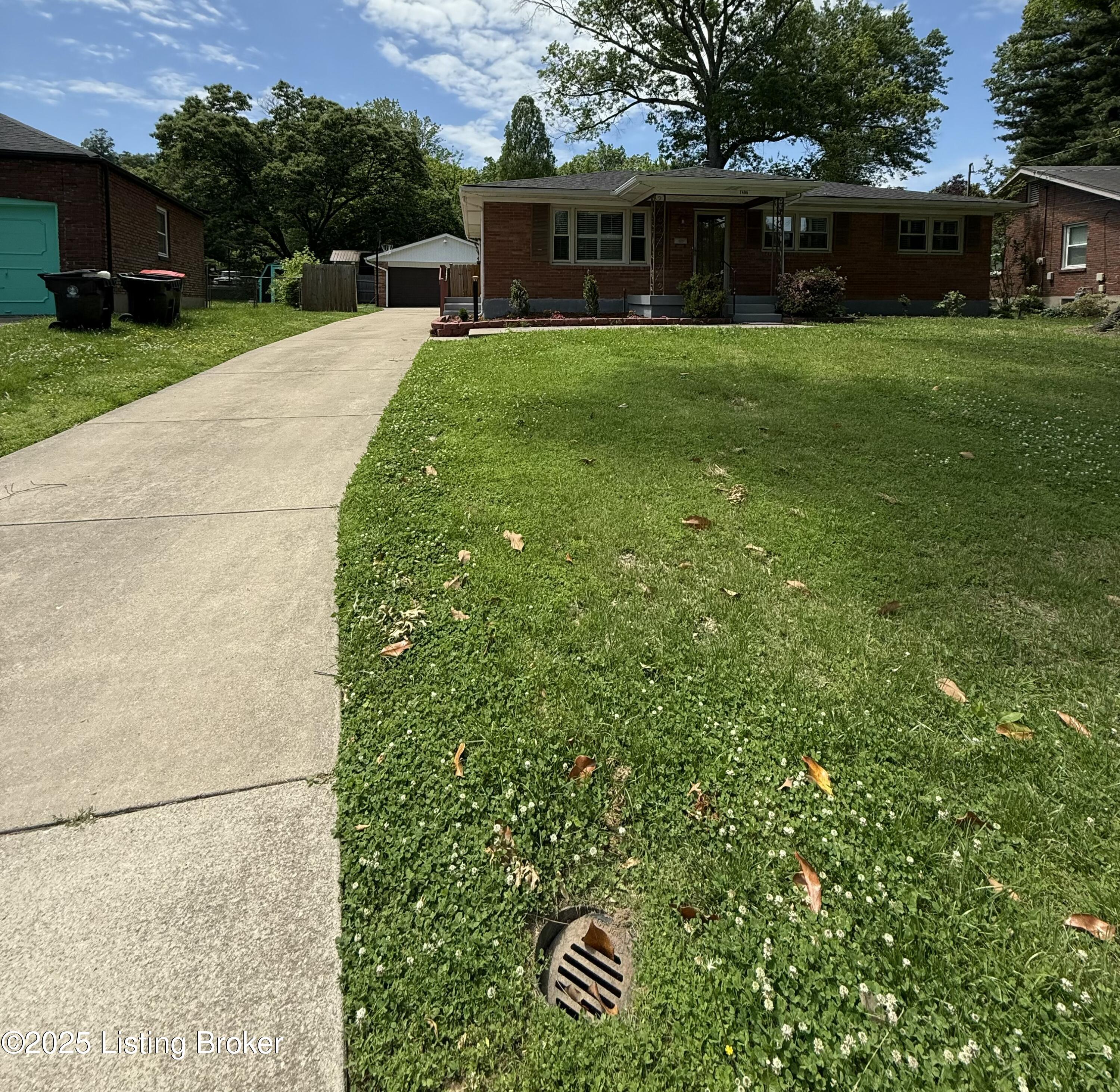 7406 Arapaho Dr