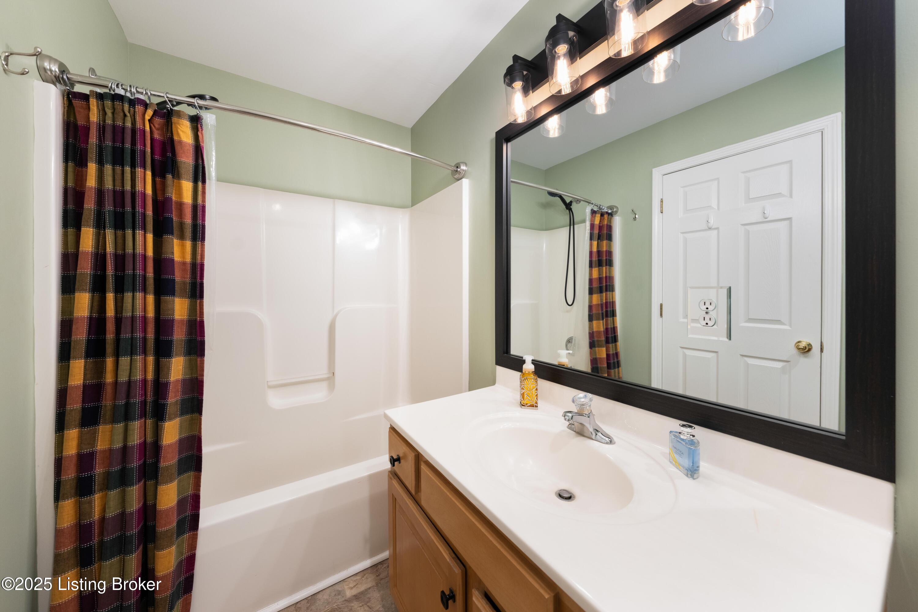 321 Lagrange Villa Dr