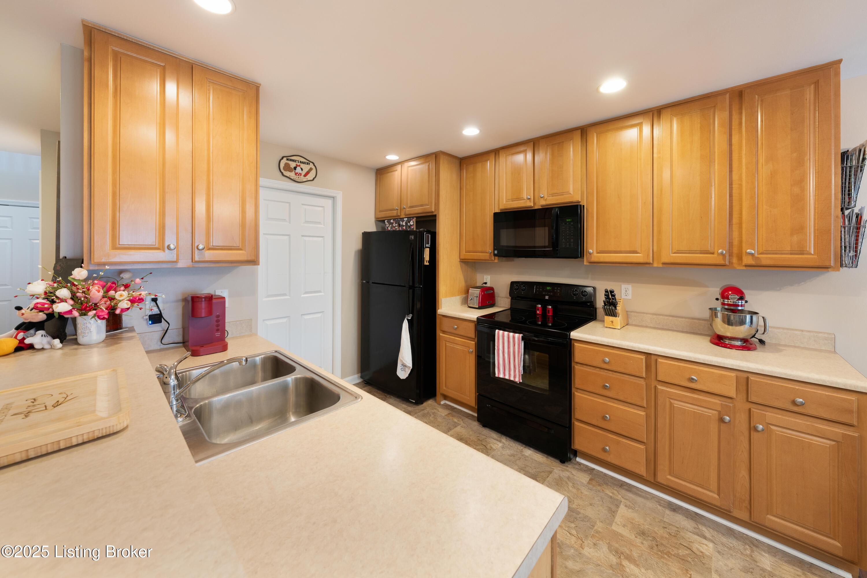 321 Lagrange Villa Dr