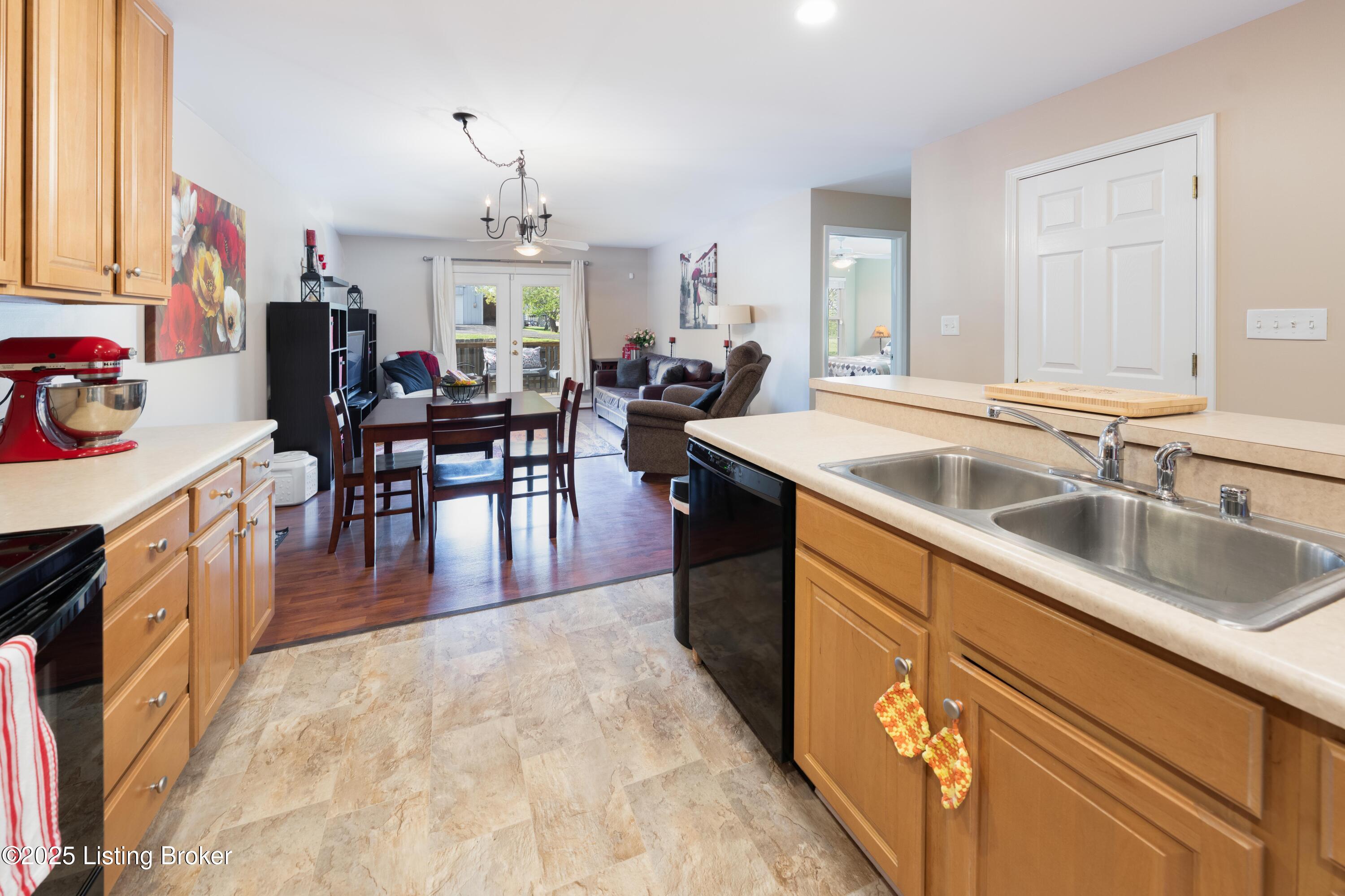 321 Lagrange Villa Dr