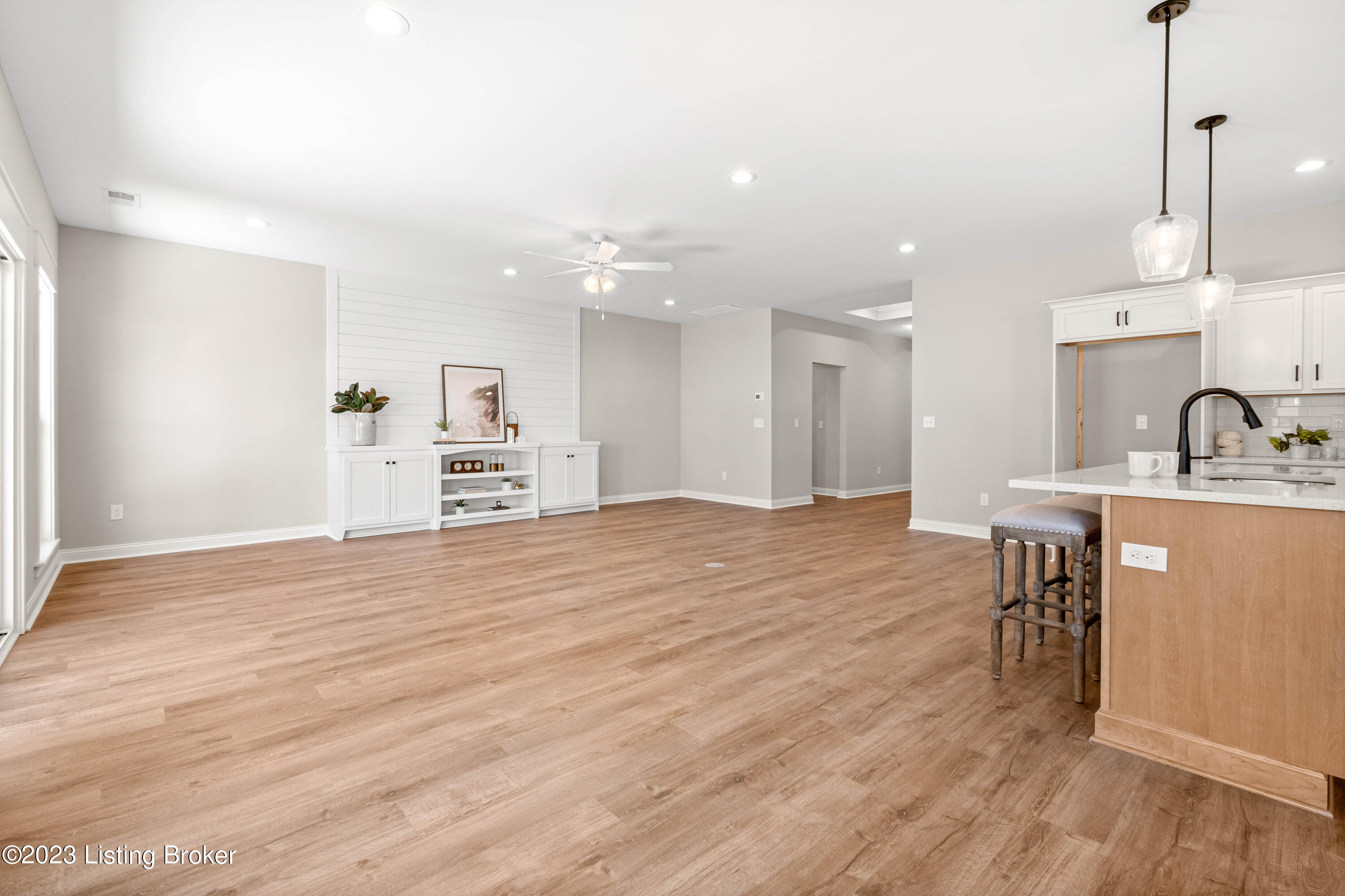 801 Artisan Pkwy