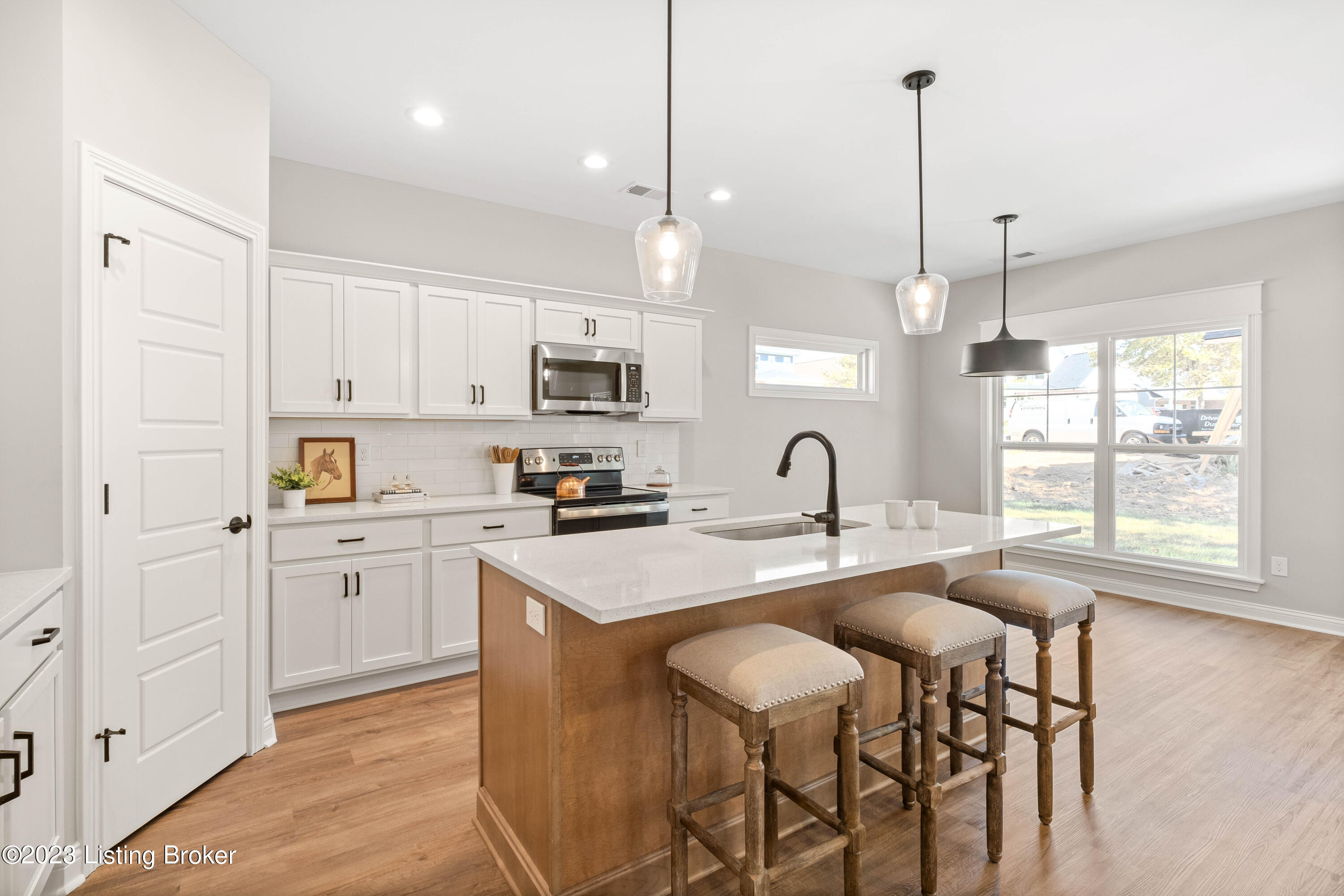 801 Artisan Pkwy