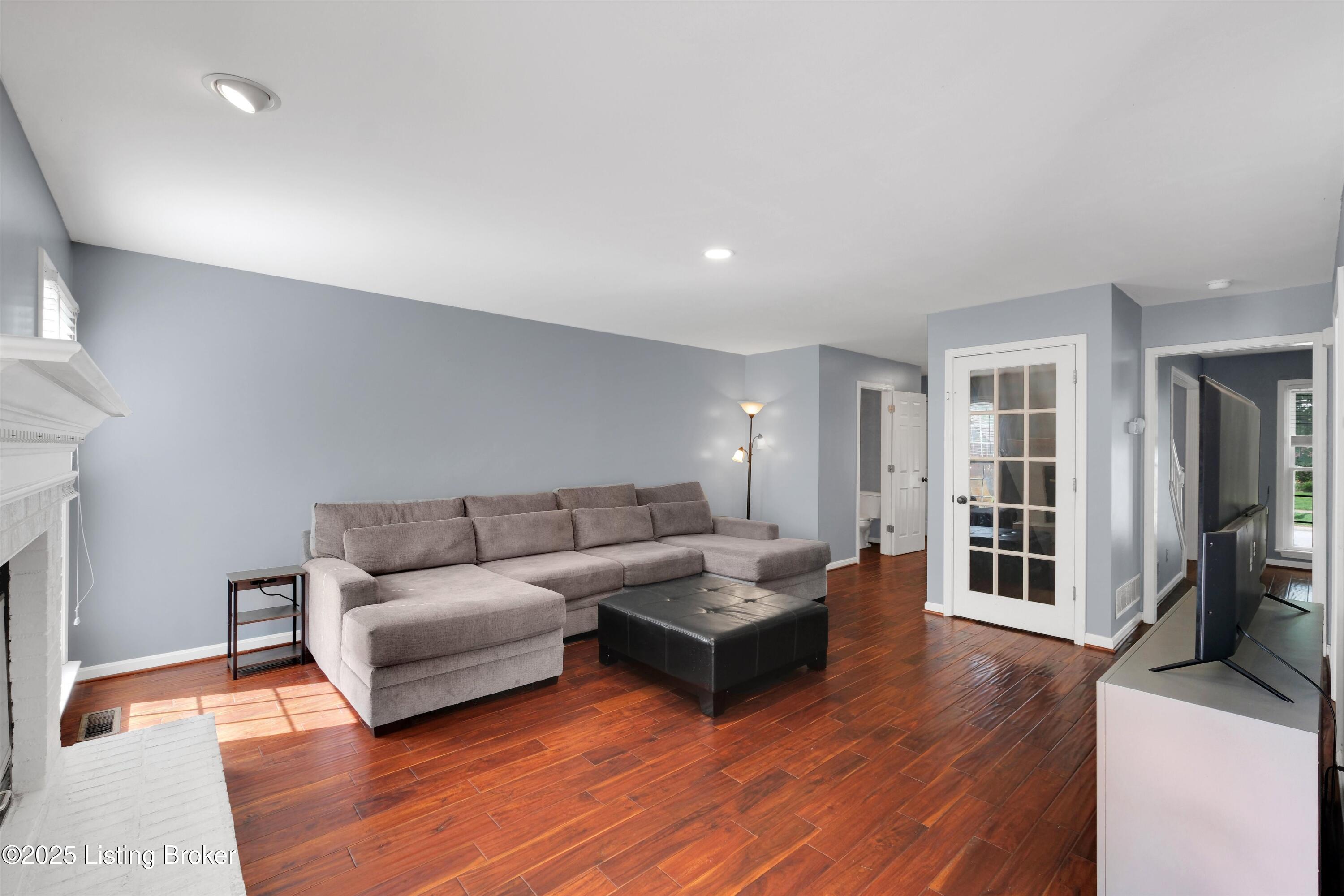 4313 Brownsboro Glen Rd