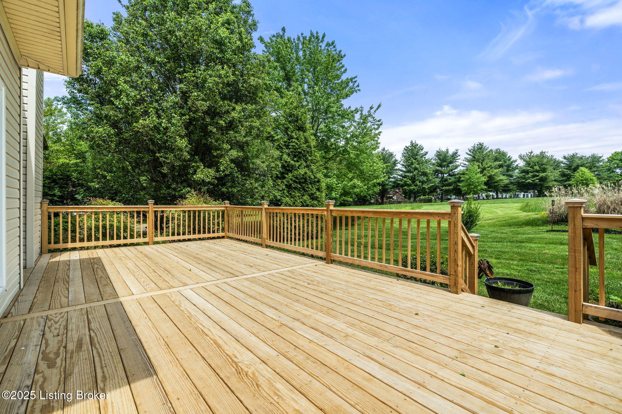 3313 Indian Lake Dr