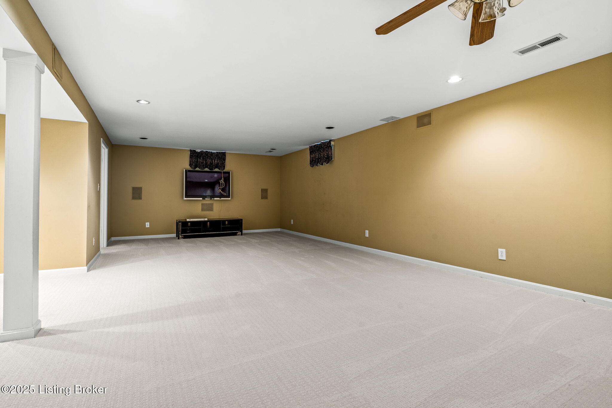 3313 Indian Lake Dr