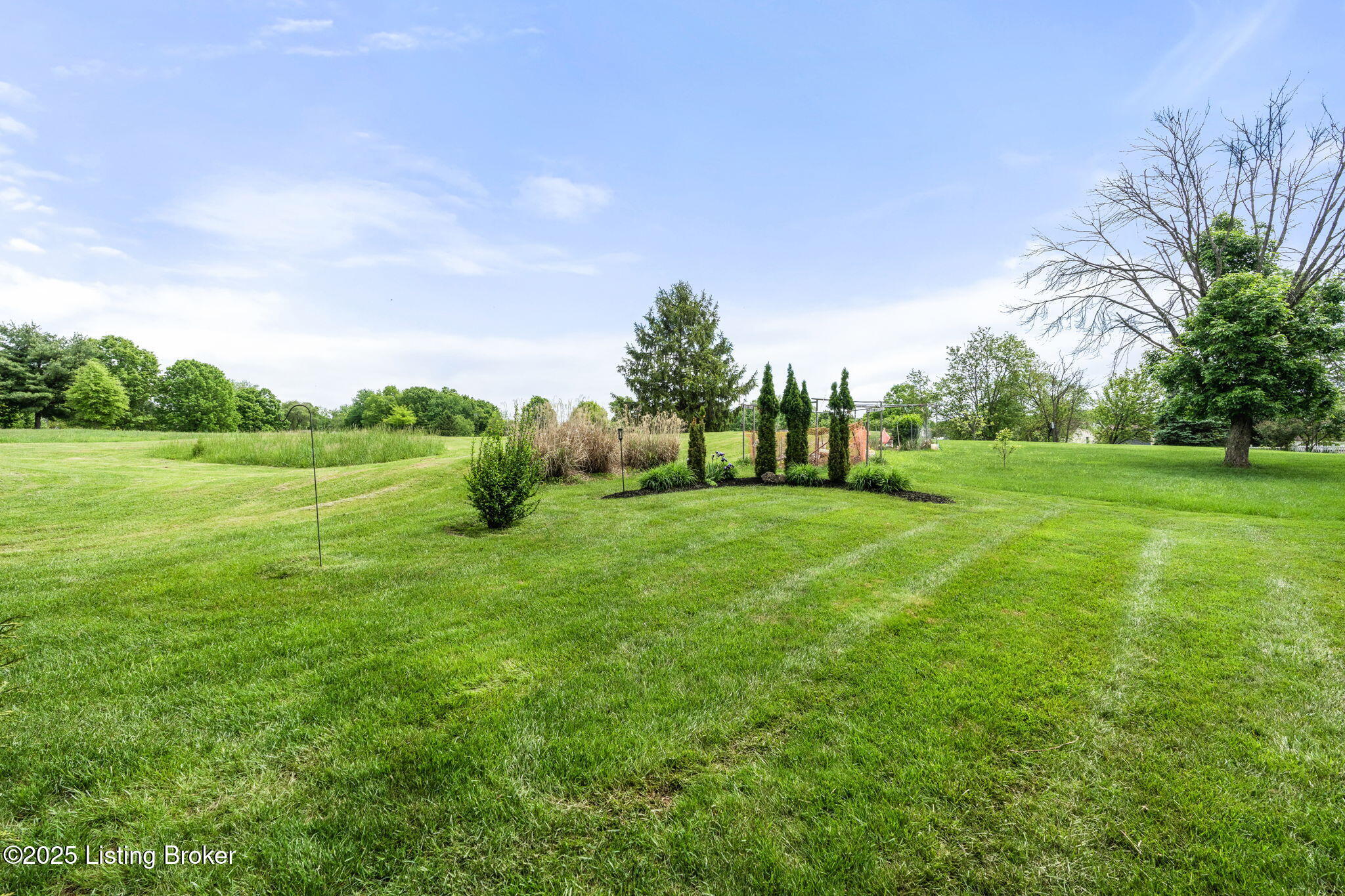 3313 Indian Lake Dr