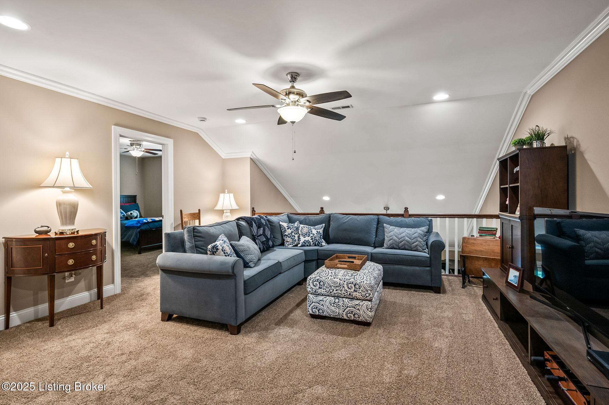 10243 Dorsey Pointe Cir