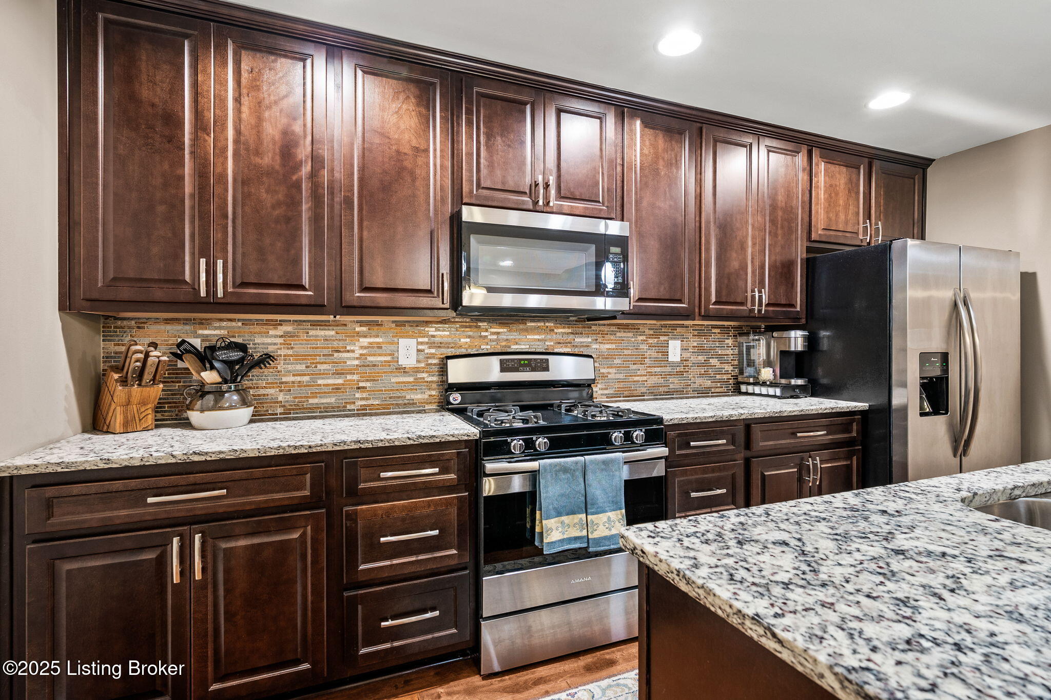 10243 Dorsey Pointe Cir