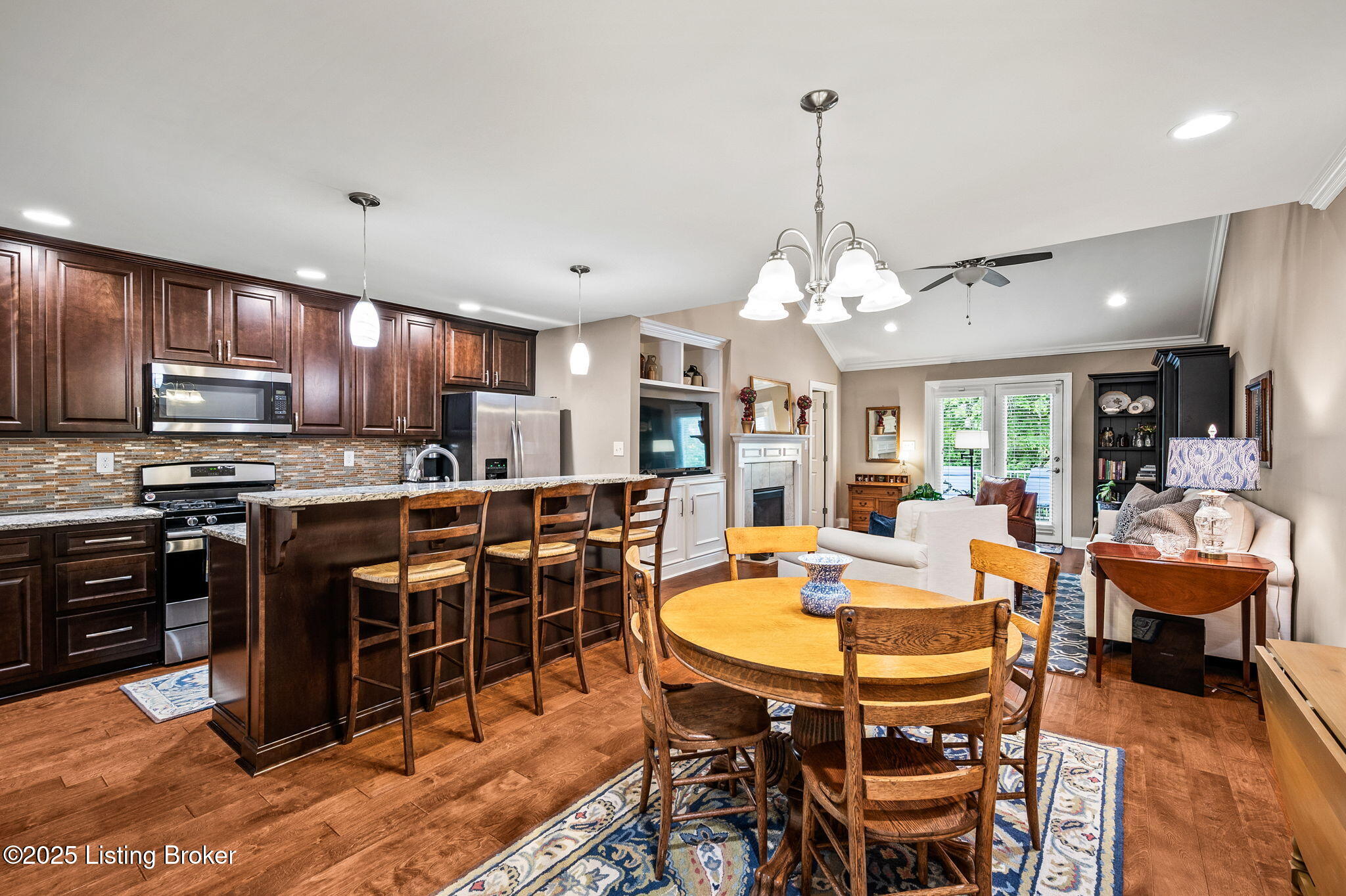 10243 Dorsey Pointe Cir