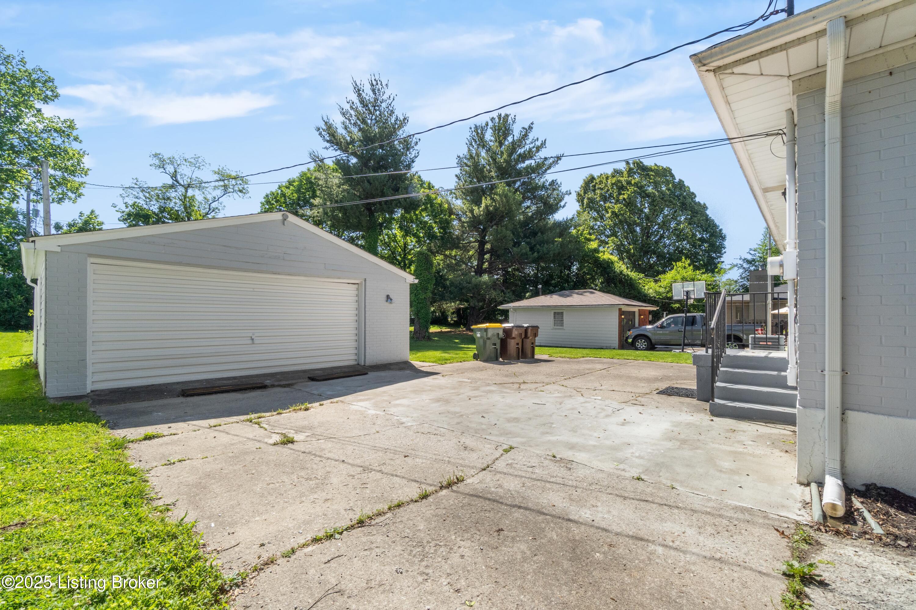 215 Marengo Dr