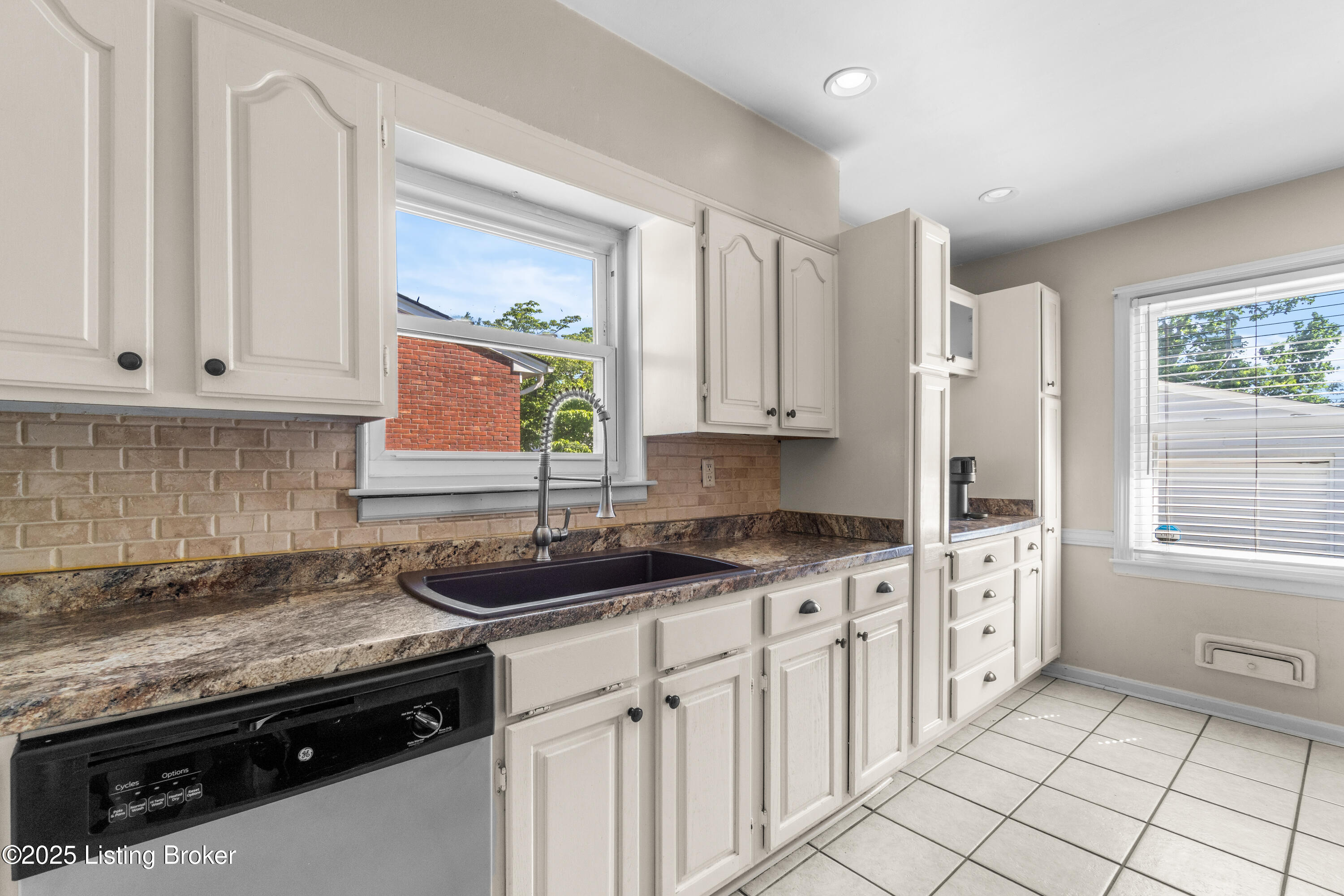 215 Marengo Dr