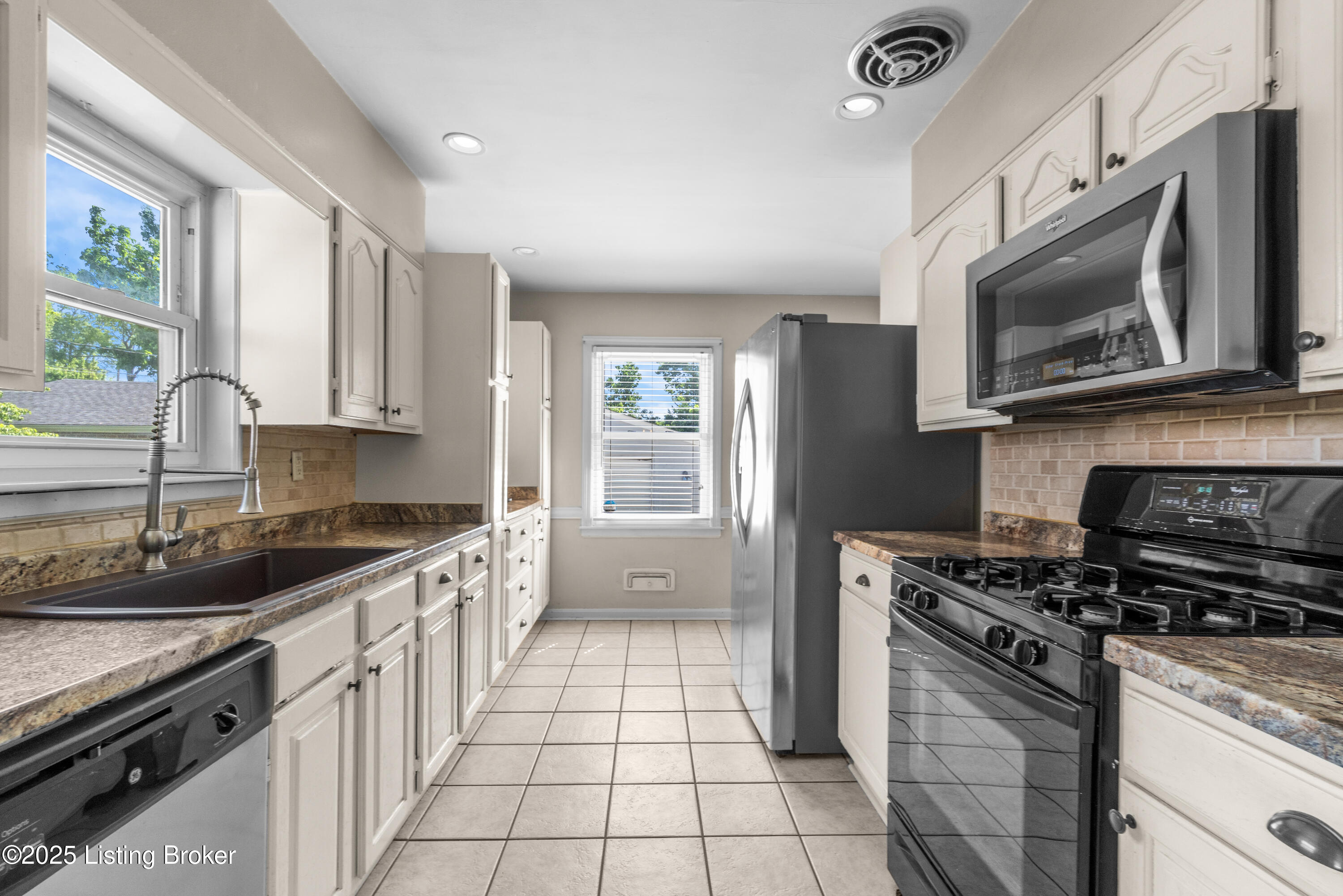 215 Marengo Dr