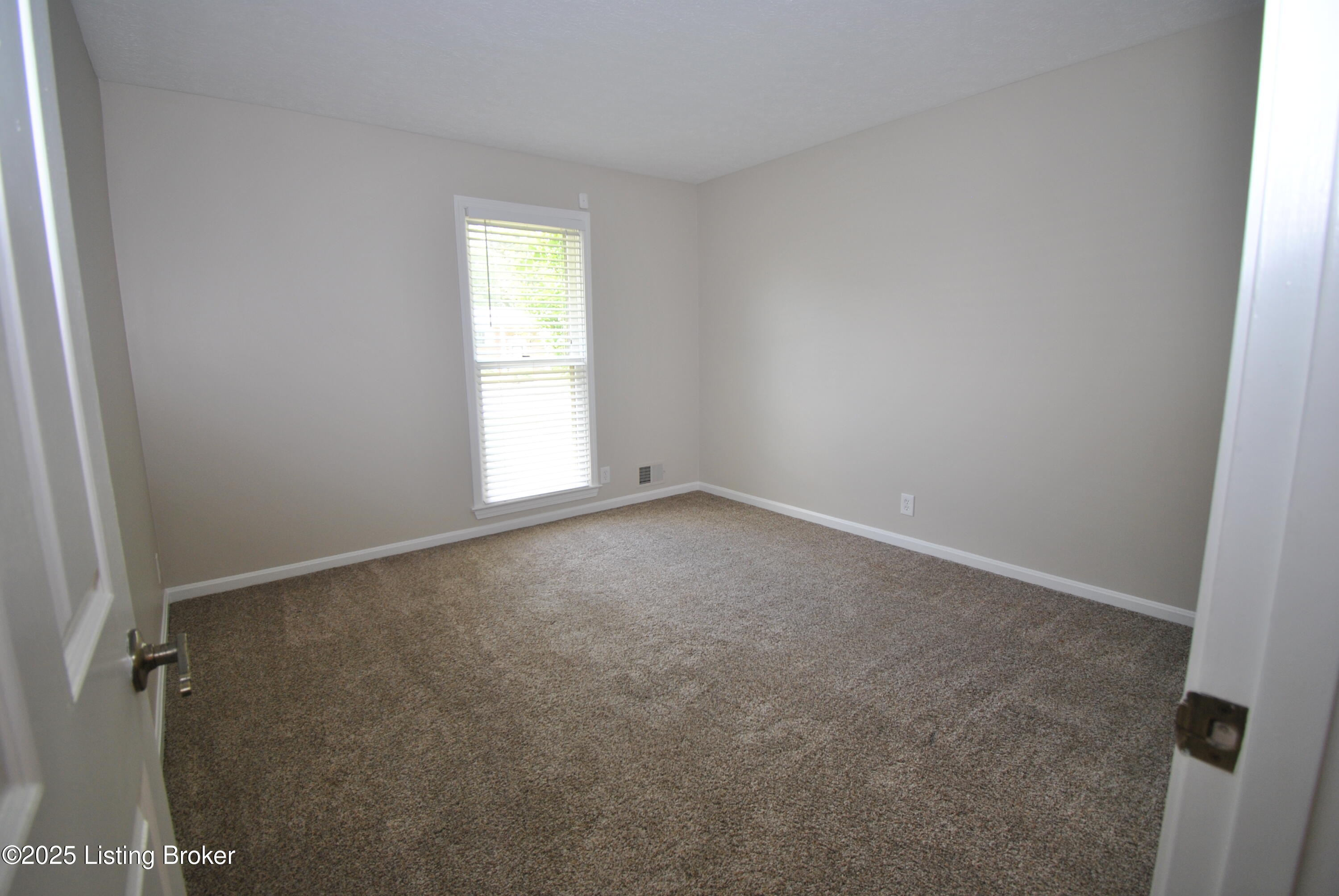 12401 Ledges Dr