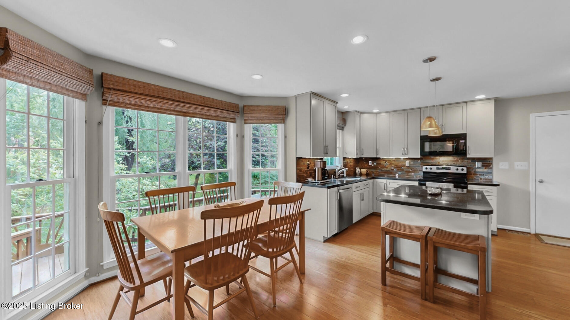 11003 Fox Moore Ct