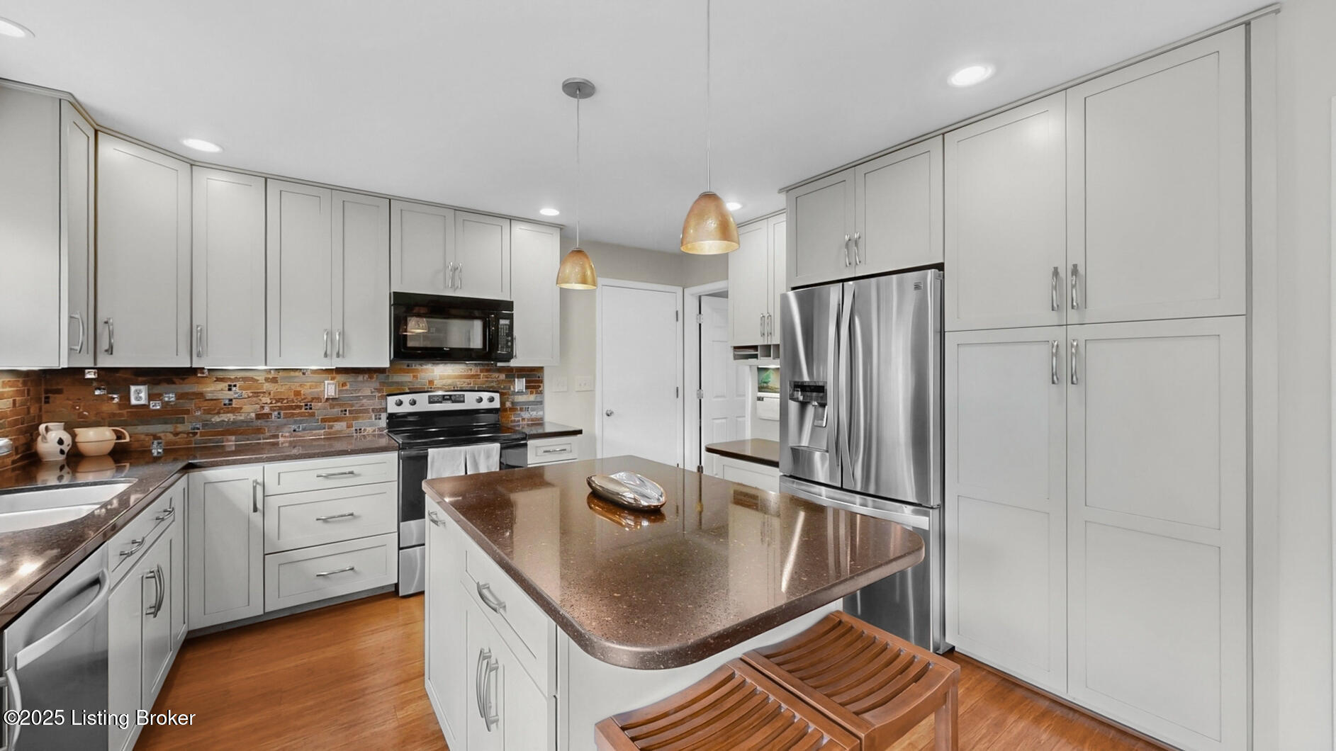 11003 Fox Moore Ct