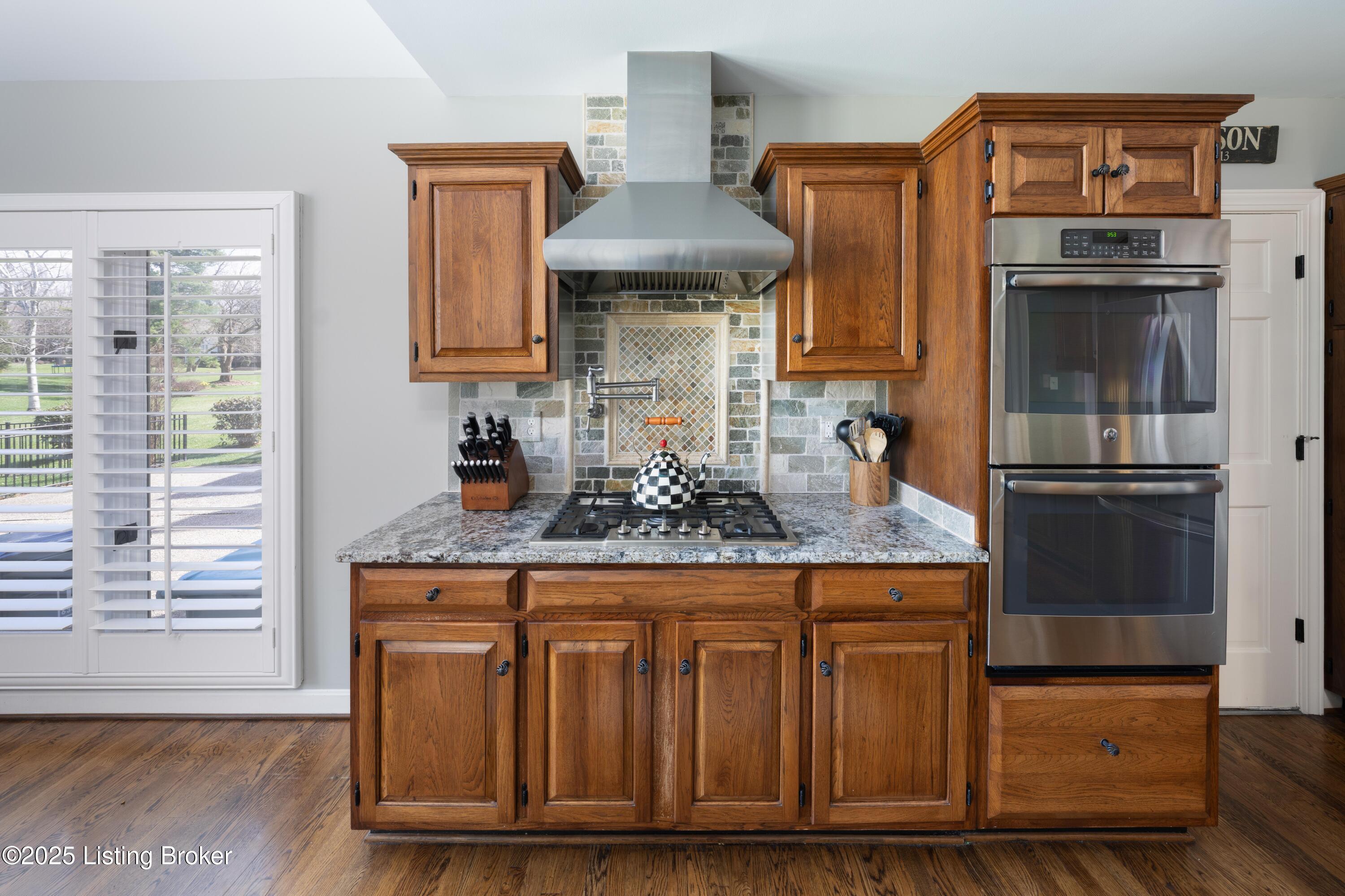 14208 Willow Grove Cir