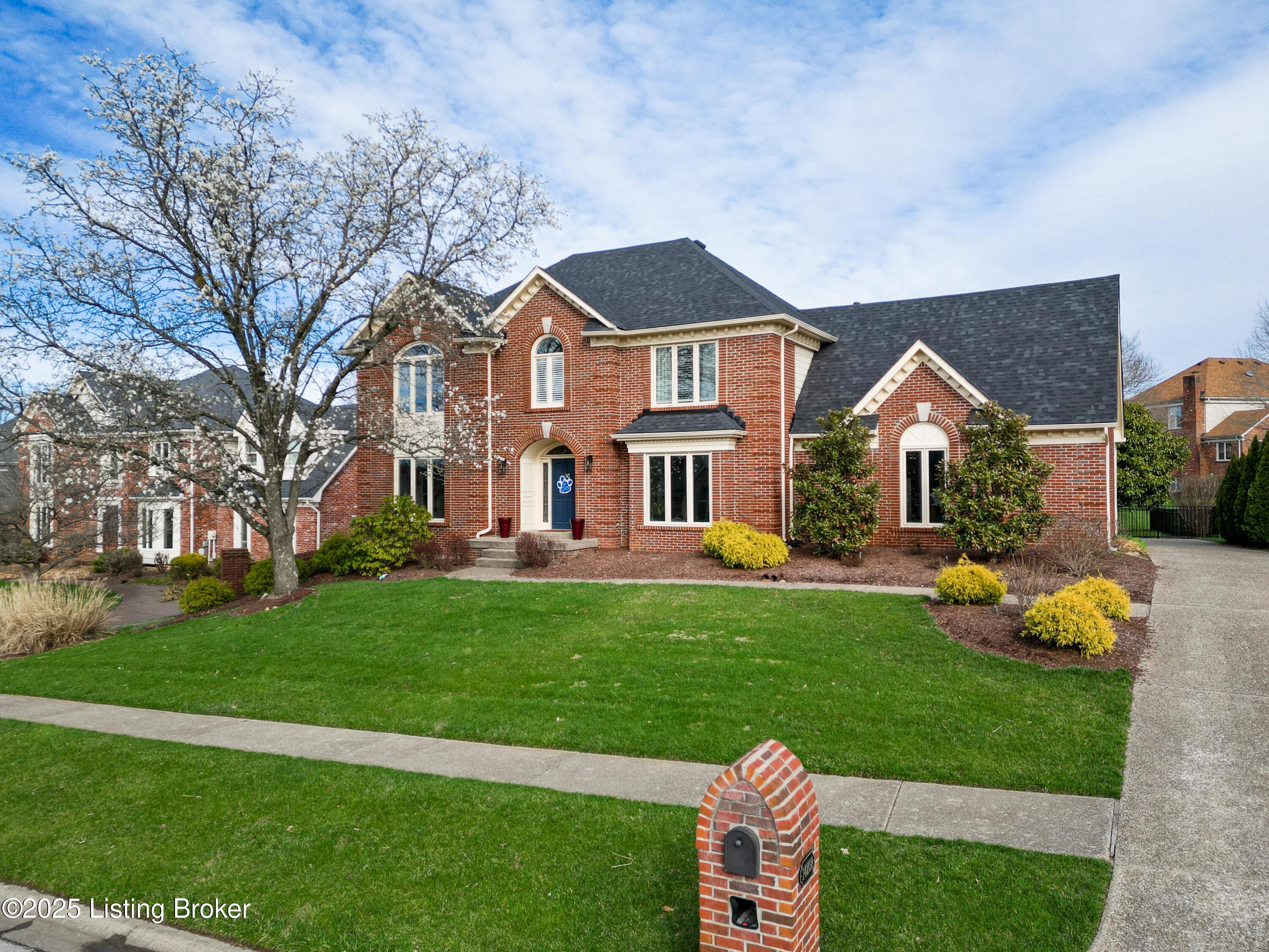 14208 Willow Grove Cir