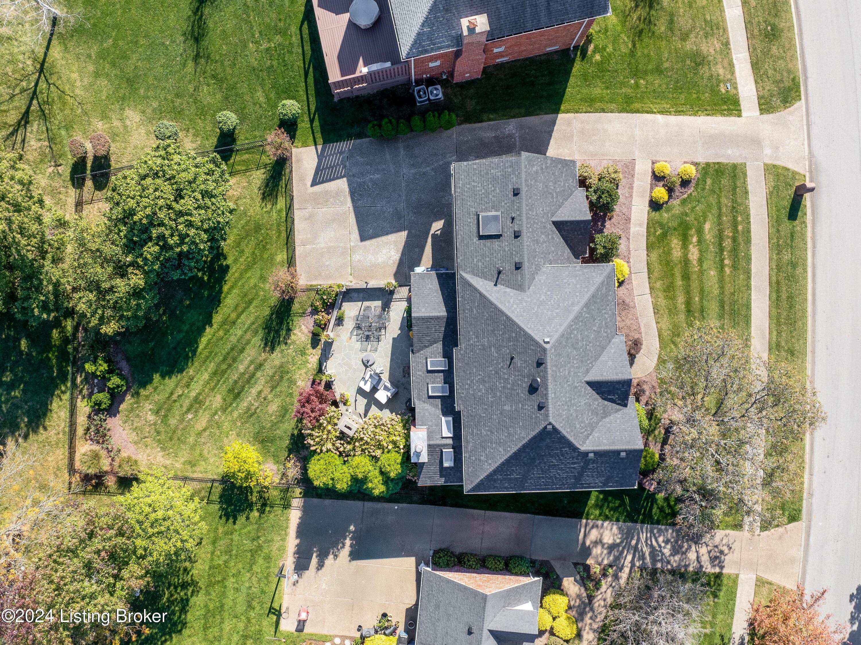 14208 Willow Grove Cir