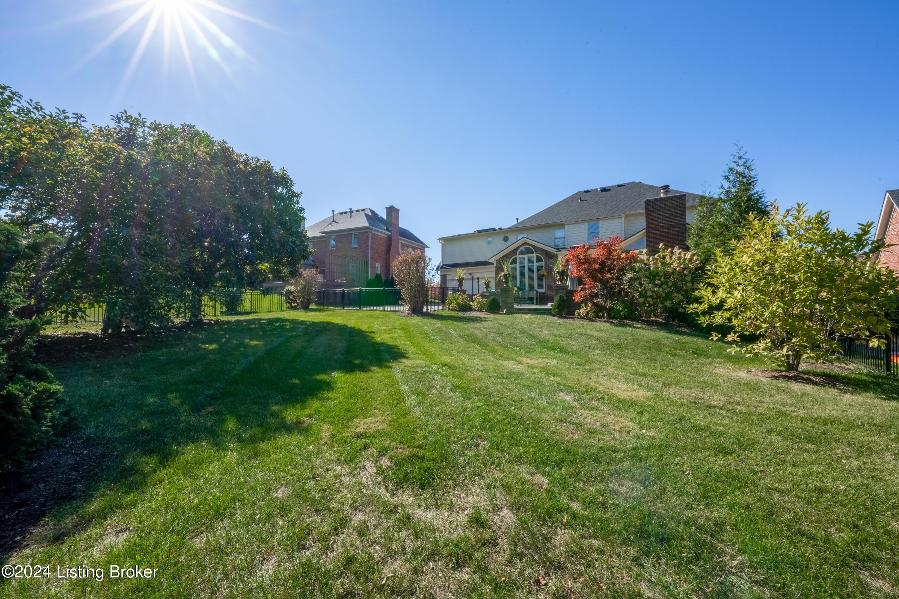 14208 Willow Grove Cir