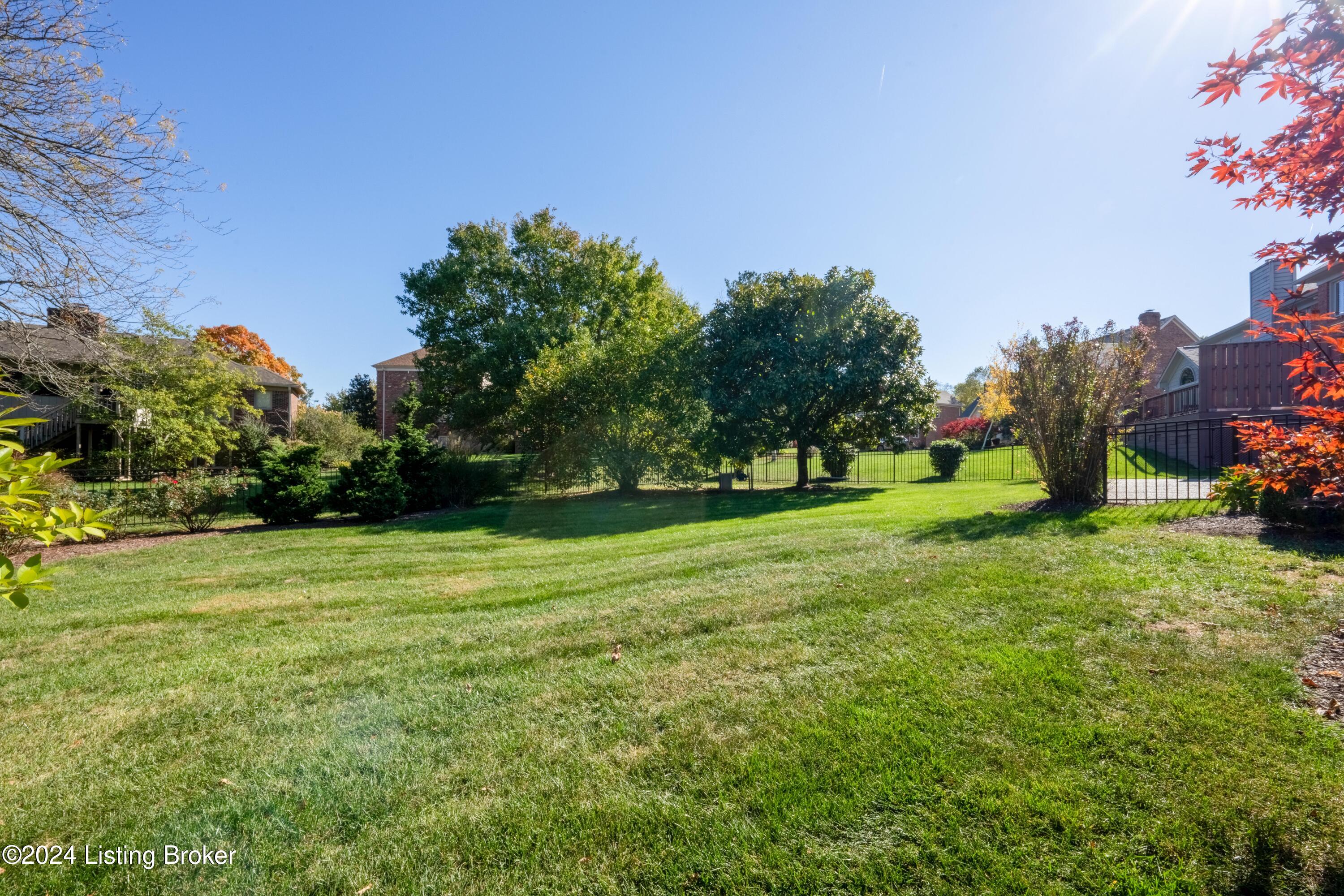 14208 Willow Grove Cir