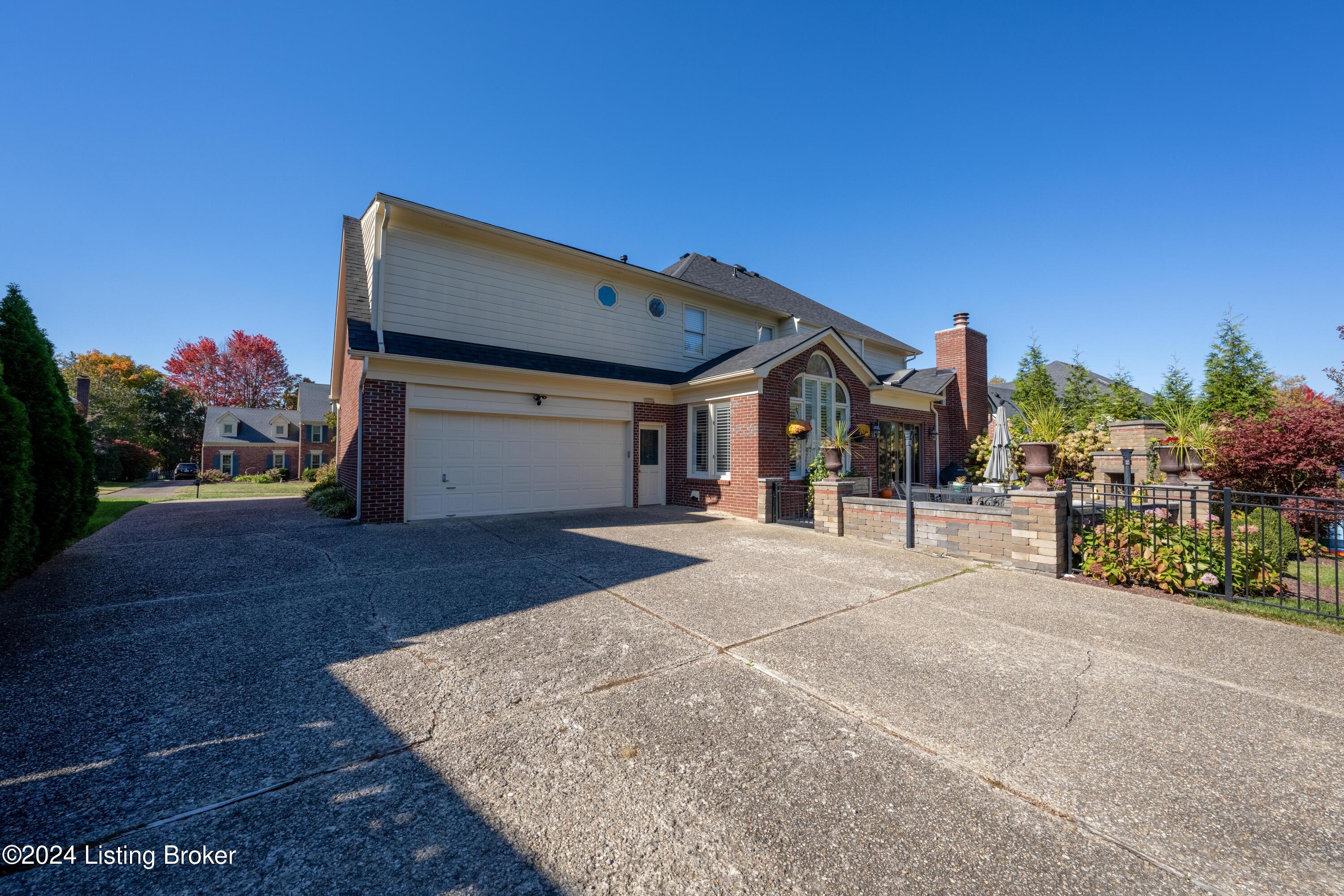 14208 Willow Grove Cir