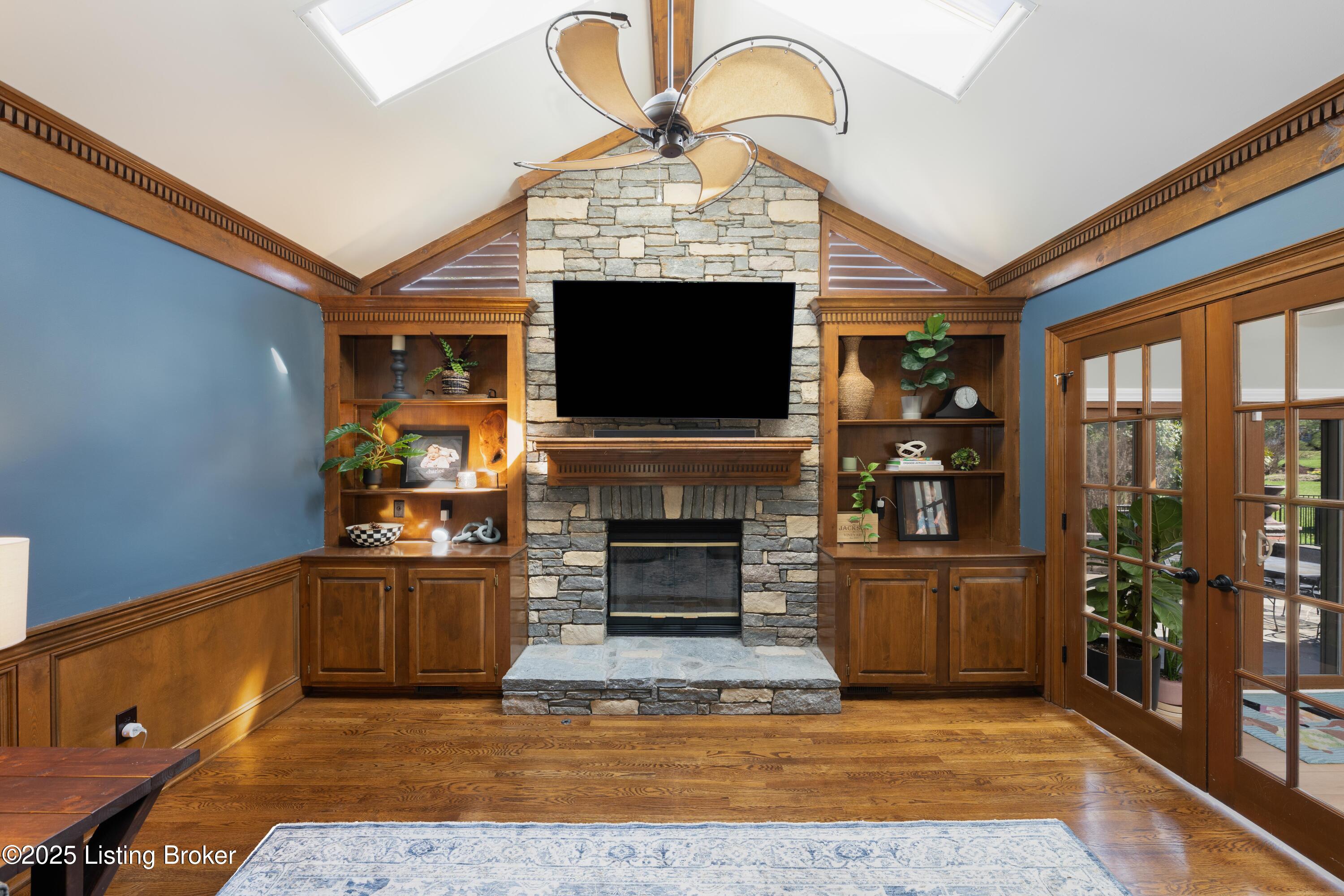 14208 Willow Grove Cir