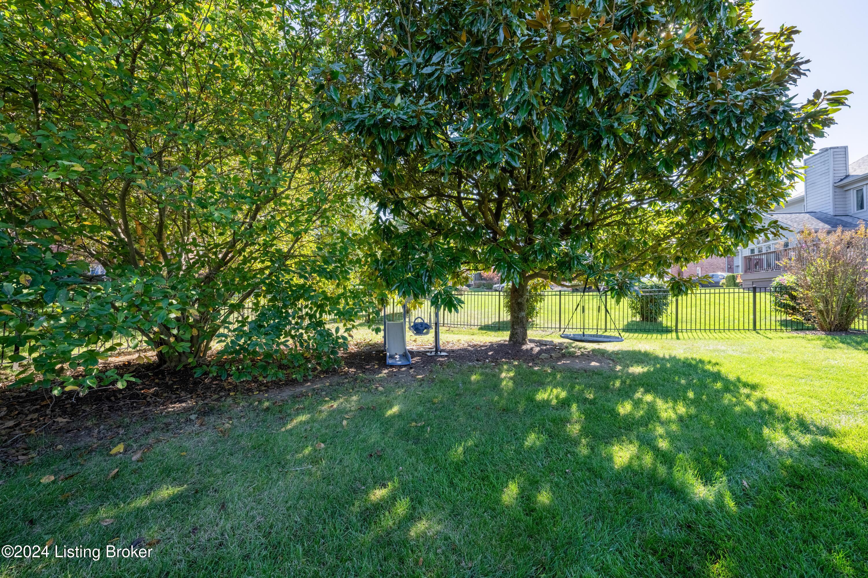 14208 Willow Grove Cir