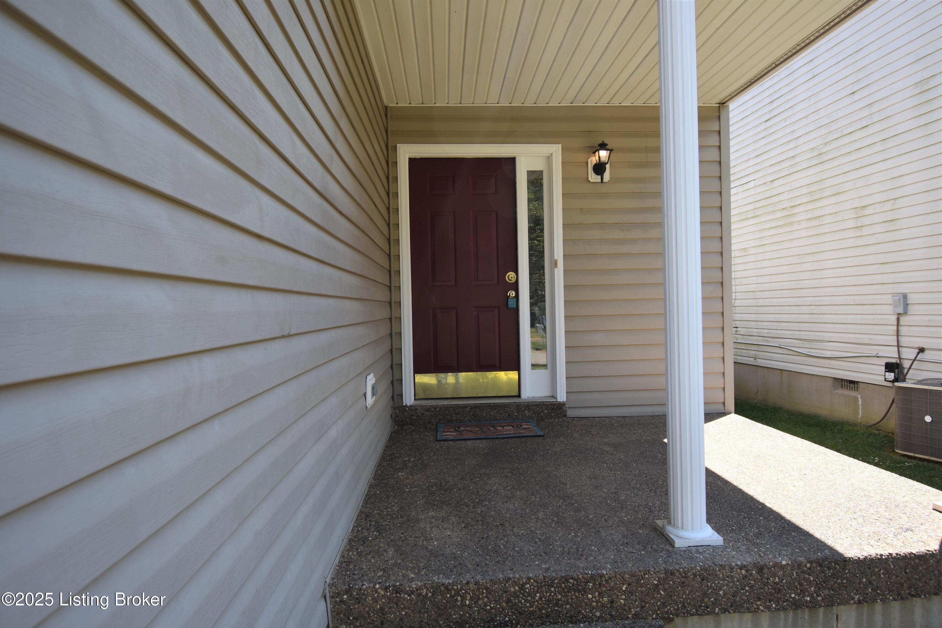 3921 Pinoak View Ct
