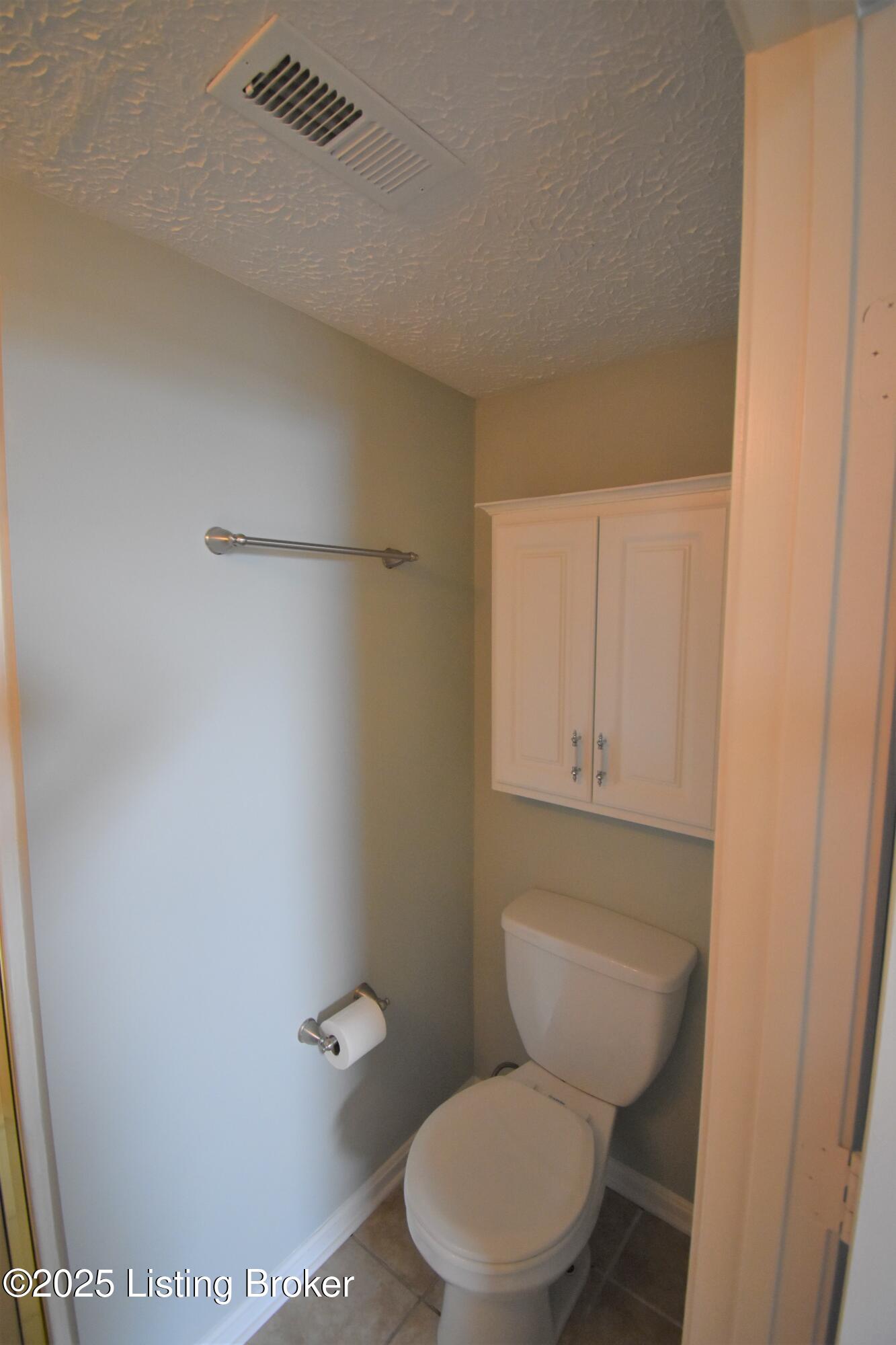 3921 Pinoak View Ct