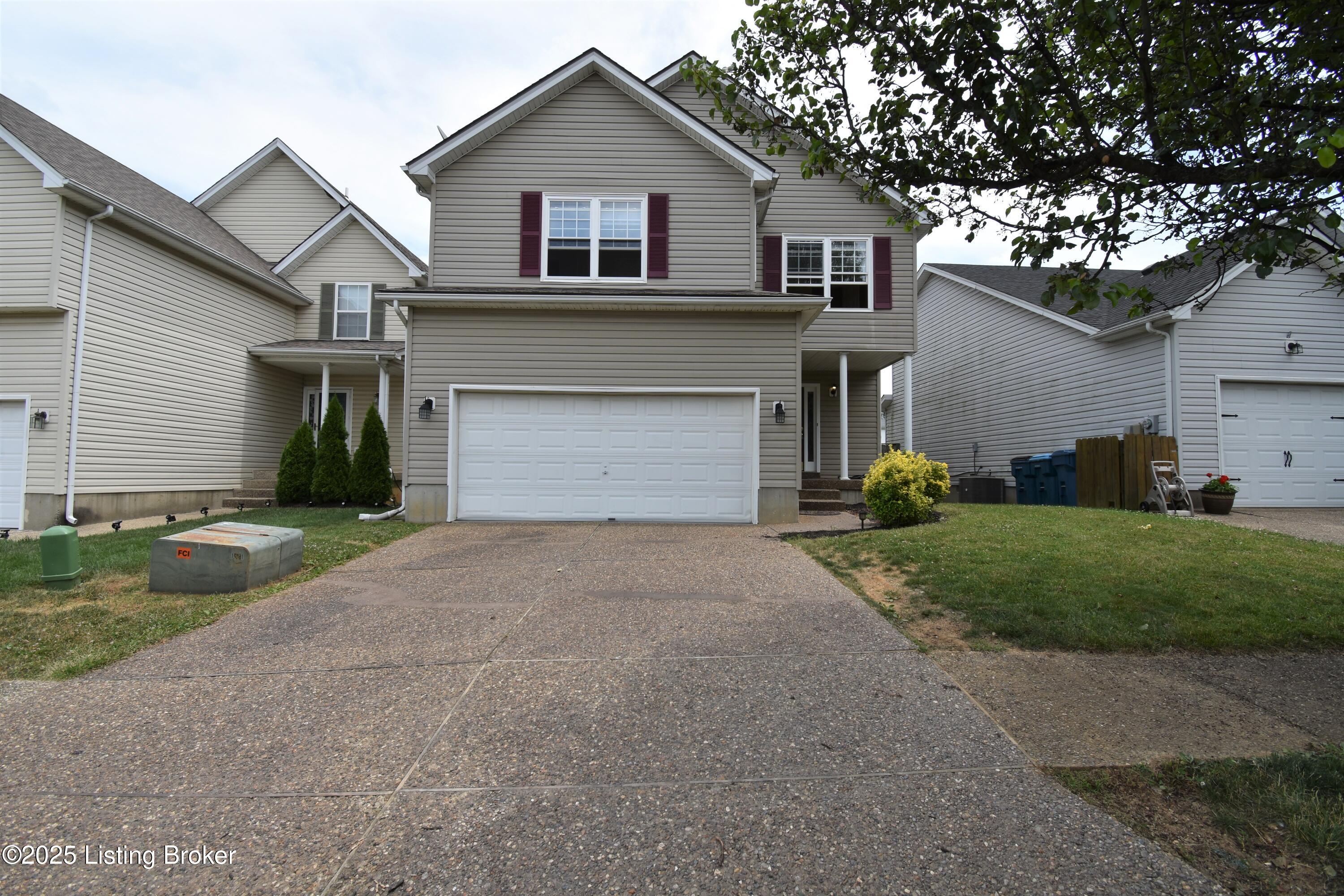 3921 Pinoak View Ct